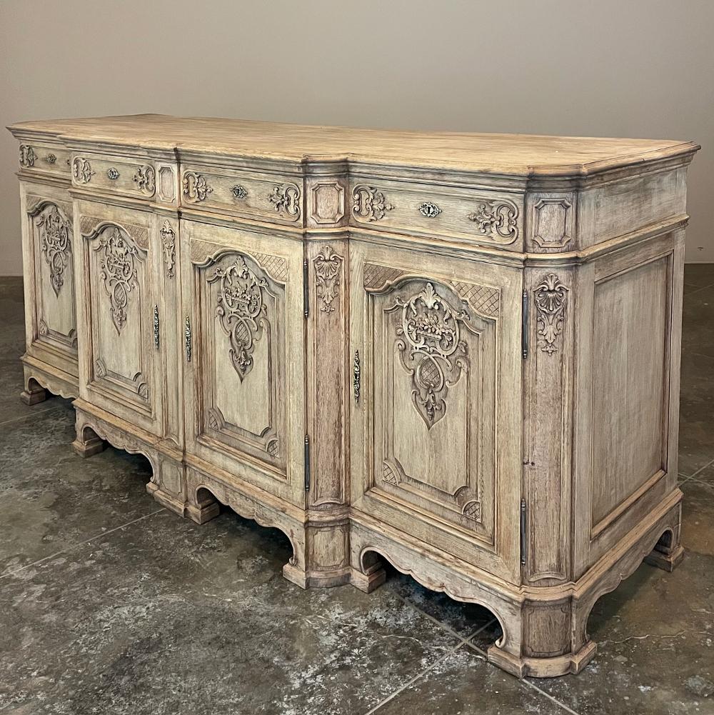 Antique Liegoise Louis XIV Style Buffet in Stripped Oak In Good Condition For Sale In Dallas, TX