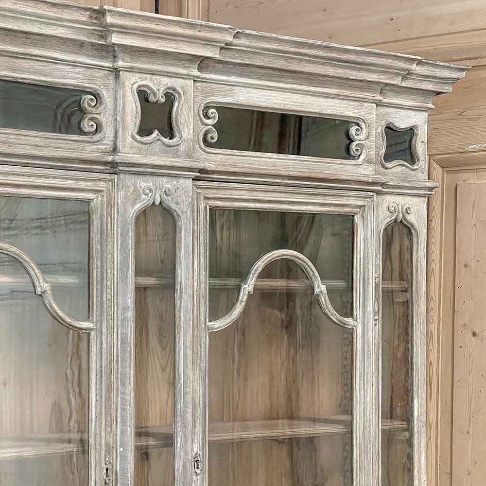 Antique Liegoise Neoclassical Whitewashed Bookcase ~ Display Cabinet For Sale 4