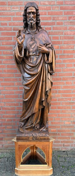 Ancienne sculpture d'église grandeur nature de Jésus-Christ, Sacré-Cœur, sculptée à la main