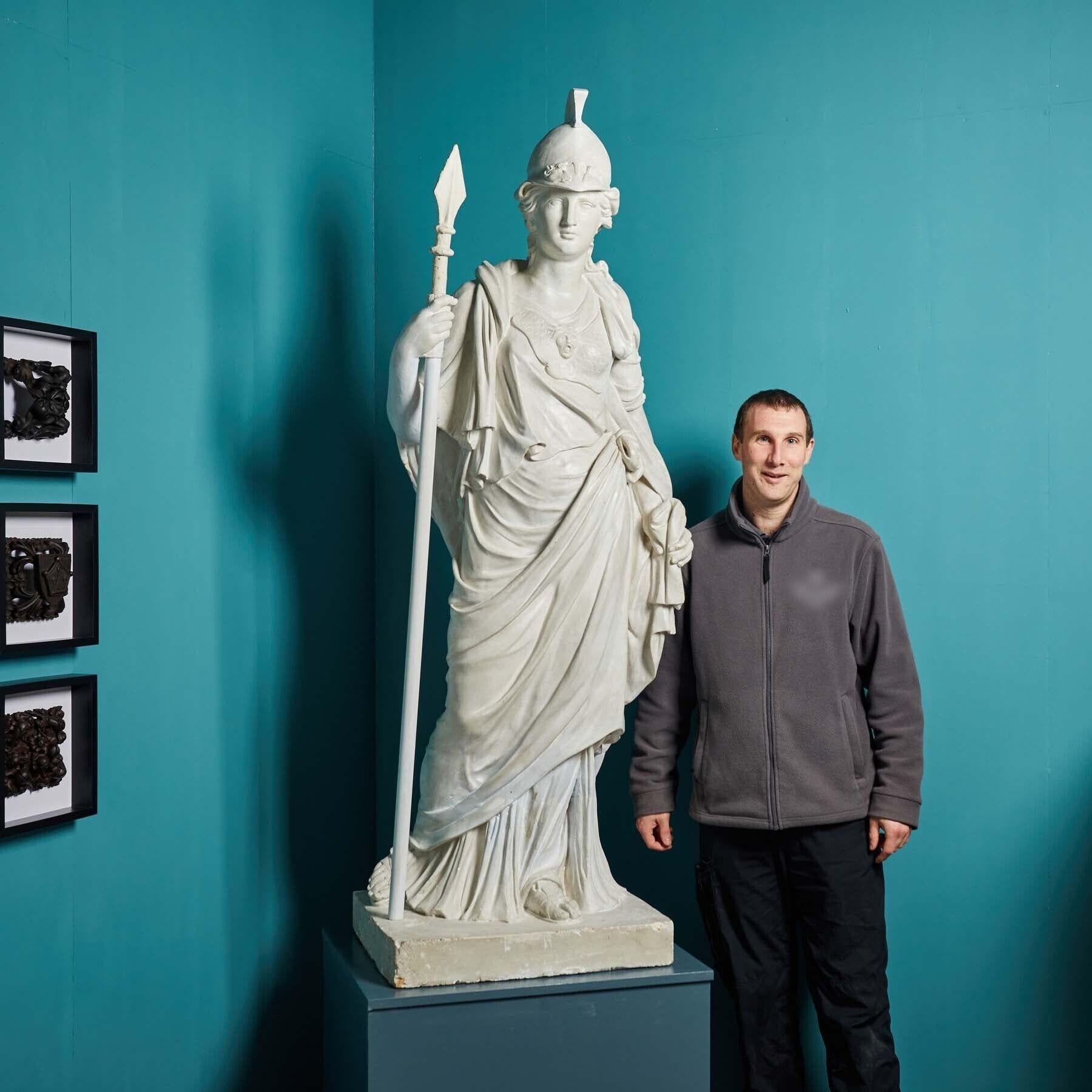 Antike lebensgroße Minerva-Statue im Zustand „Gut“ im Angebot in Wormelow, Herefordshire