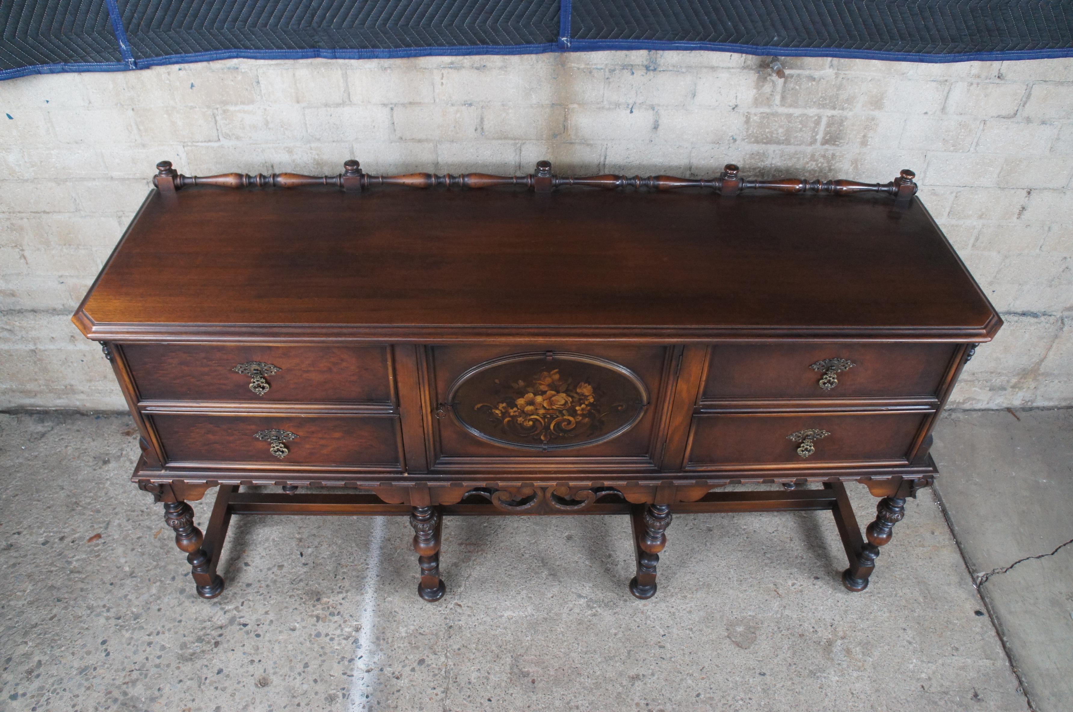 Antiquités Meubles à vie. Jacobean Gothic Spanish Walnut Buffet Sideboard Console Bon état - En vente à Dayton, OH