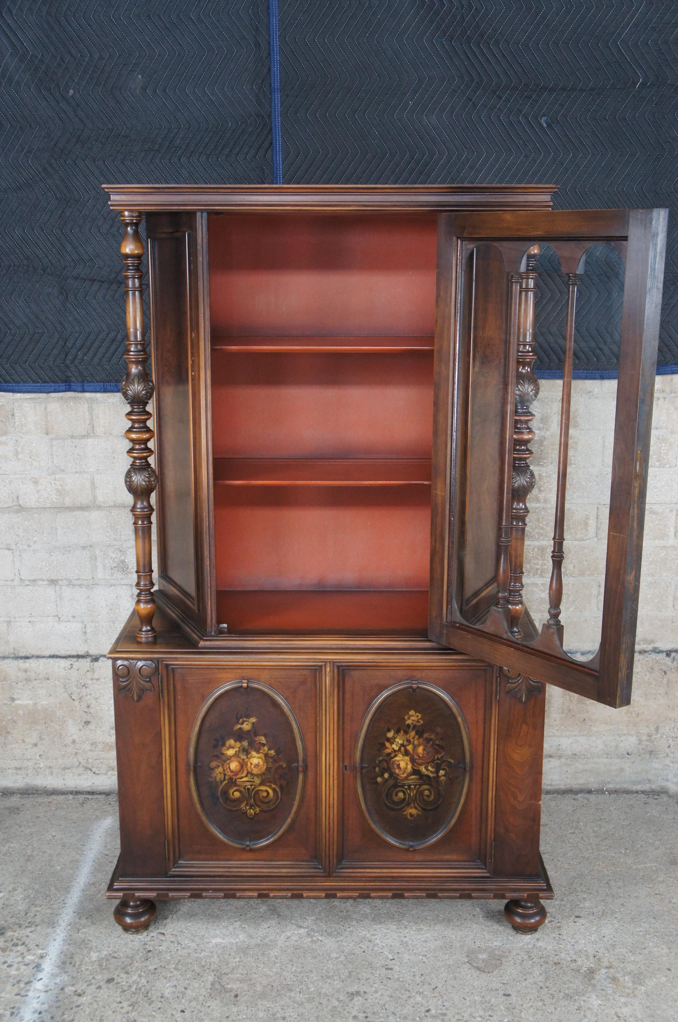 Antique Lifetime Furniture Jacobean Walnut Spanish China Cabinet Cupboard Bon état - En vente à Dayton, OH