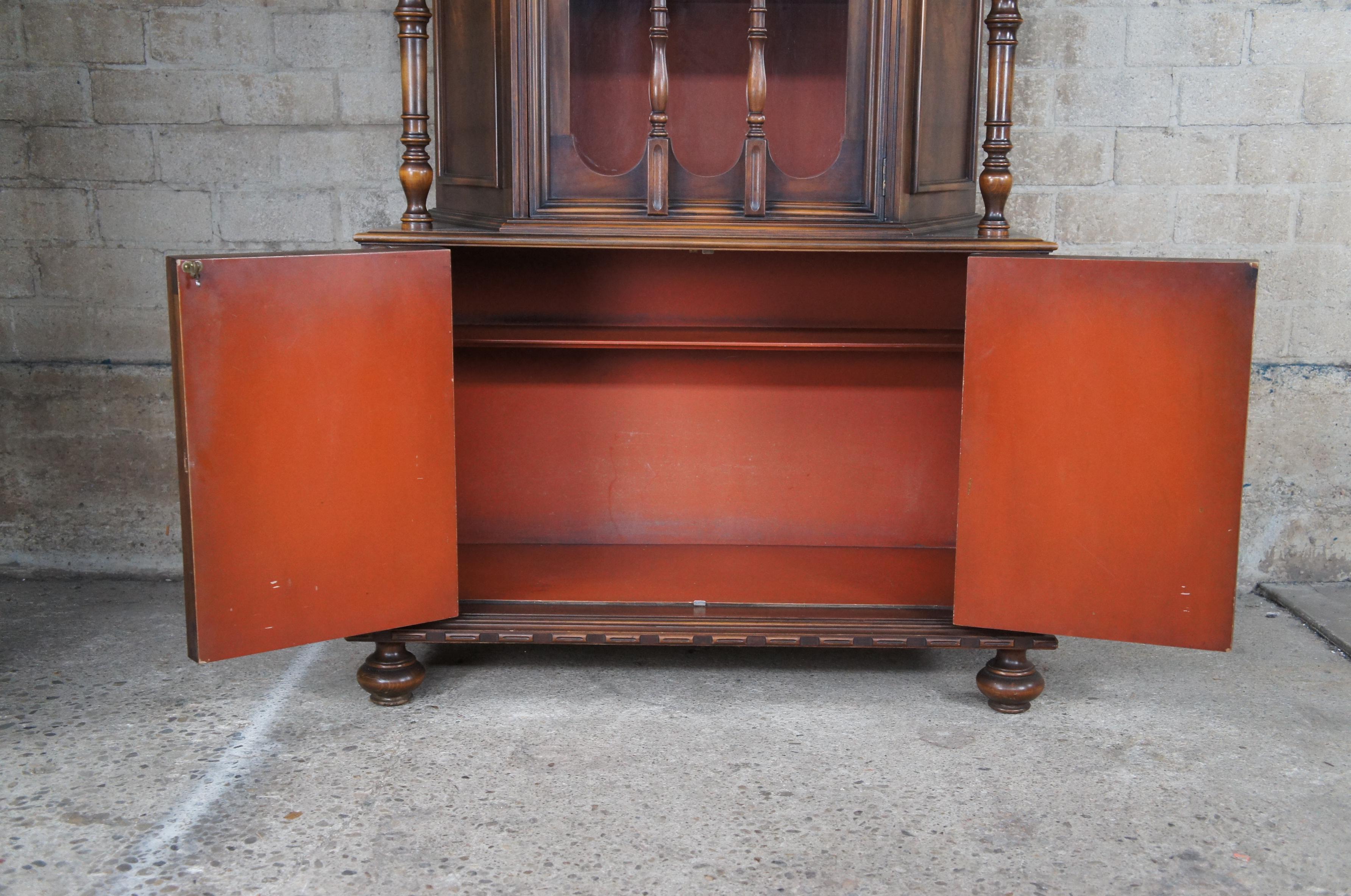 Antique Lifetime Furniture Jacobean Walnut Spanish China Cabinet Cupboard en vente 2