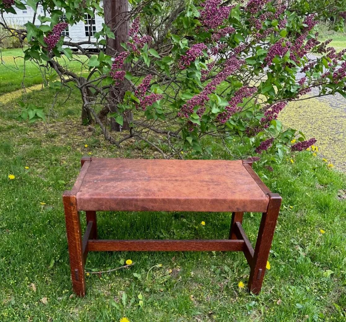 Petit siège de fenêtre antique 