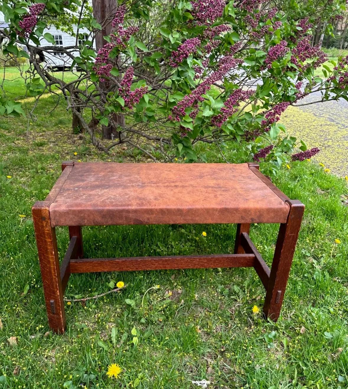20ième siècle Petit siège de fenêtre antique 