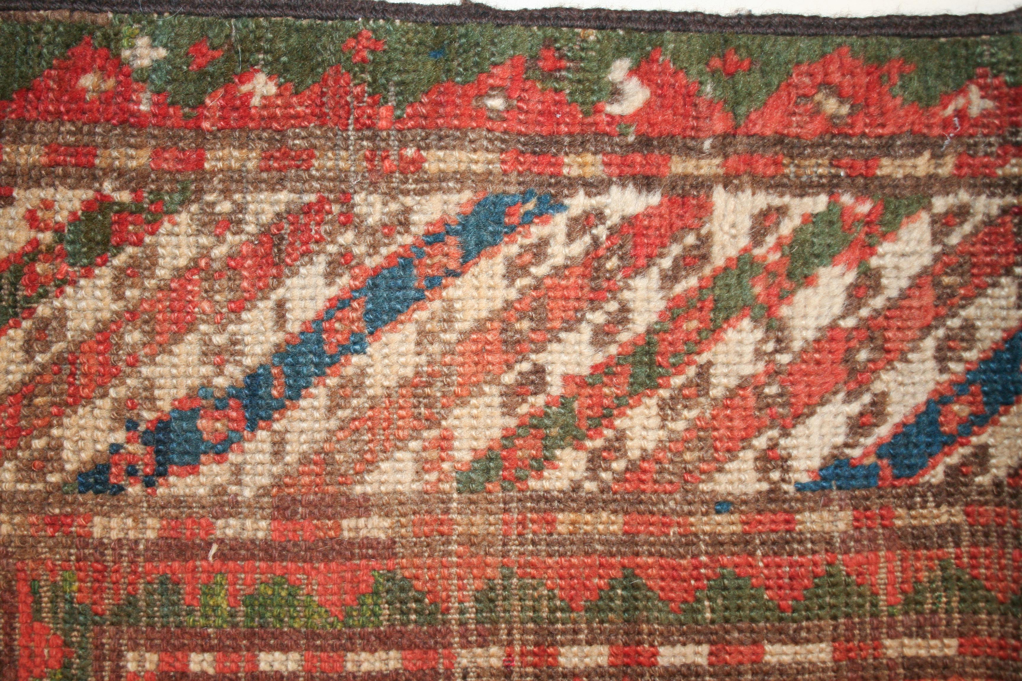 Noué à la main Tapis ancien Fachralo Kazak bleu clair avec motif en double trou de serrure en vente