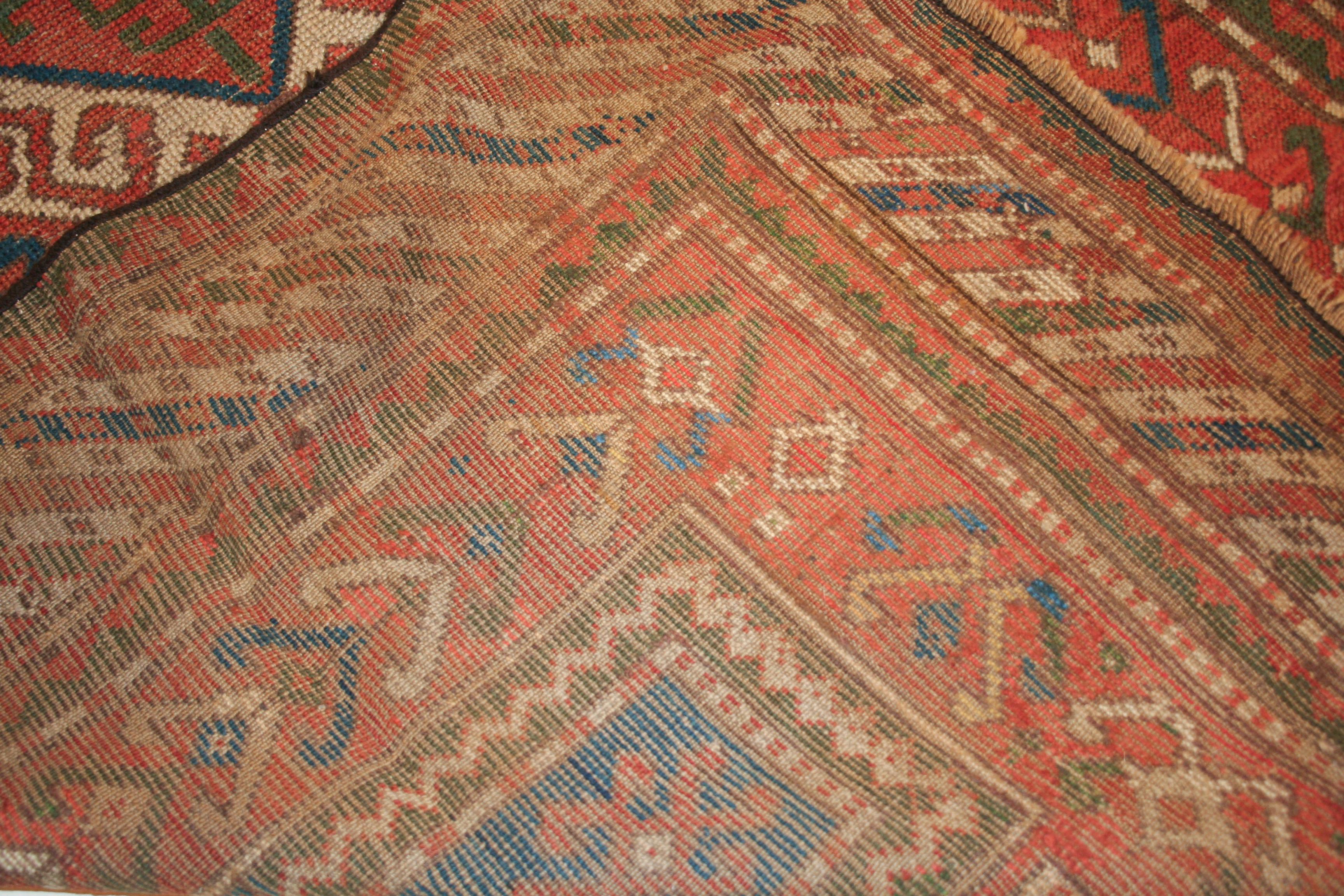 Tapis ancien Fachralo Kazak bleu clair avec motif en double trou de serrure État moyen - En vente à Milan, IT