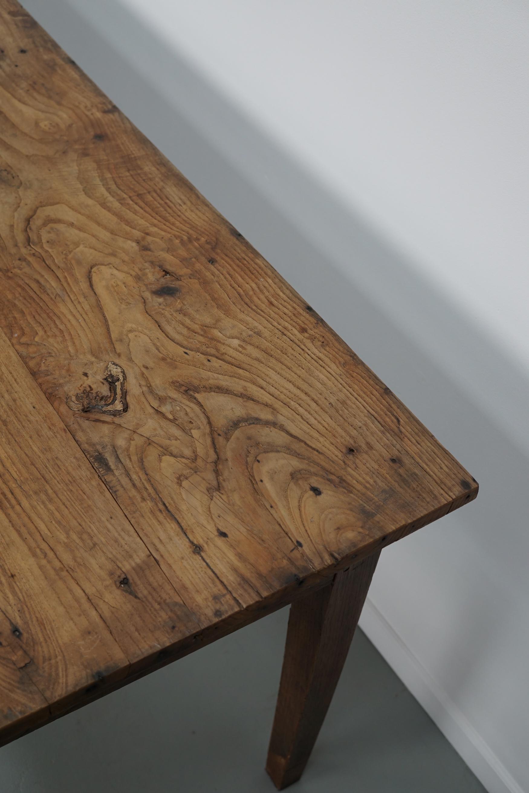 Antique Light Elm 19th Century French Rustic Farmhouse Dining Table For Sale 6