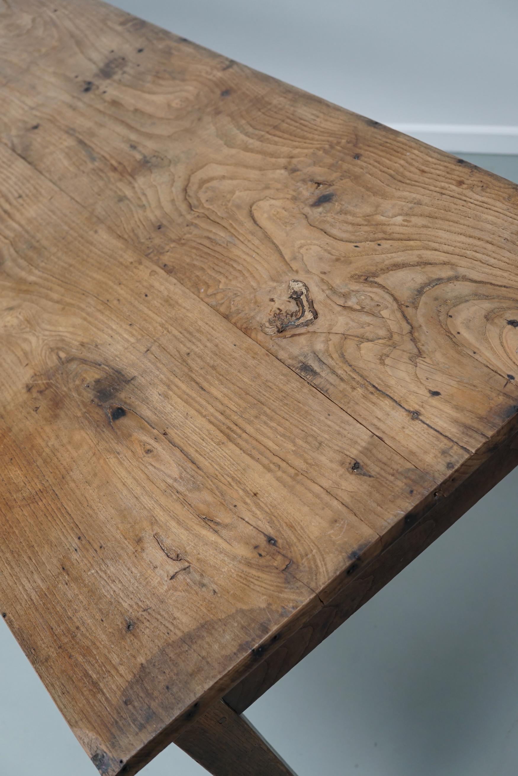 Antique Light Elm 19th Century French Rustic Farmhouse Dining Table For Sale 8