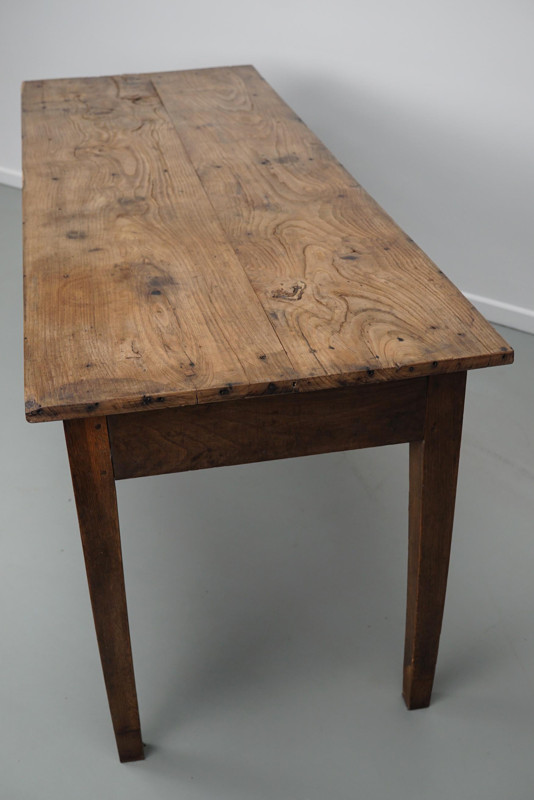 Antique Light Elm 19th Century French Rustic Farmhouse Dining Table For Sale 14