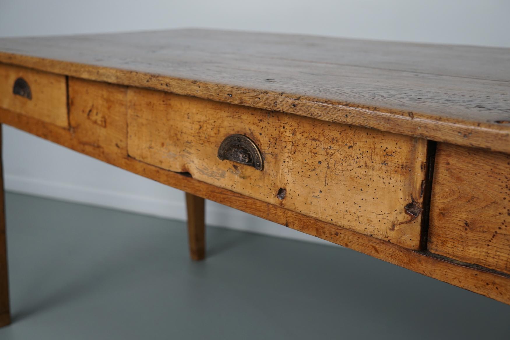 Antique Light Gold Oak 19th Century French Rustic Farmhouse Dining Table For Sale 11