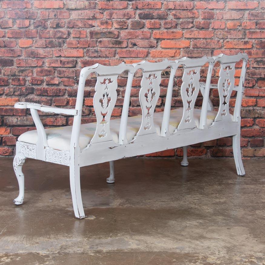 Antique Light Gray Painted Swedish Gustavian Bench In Good Condition In Round Top, TX