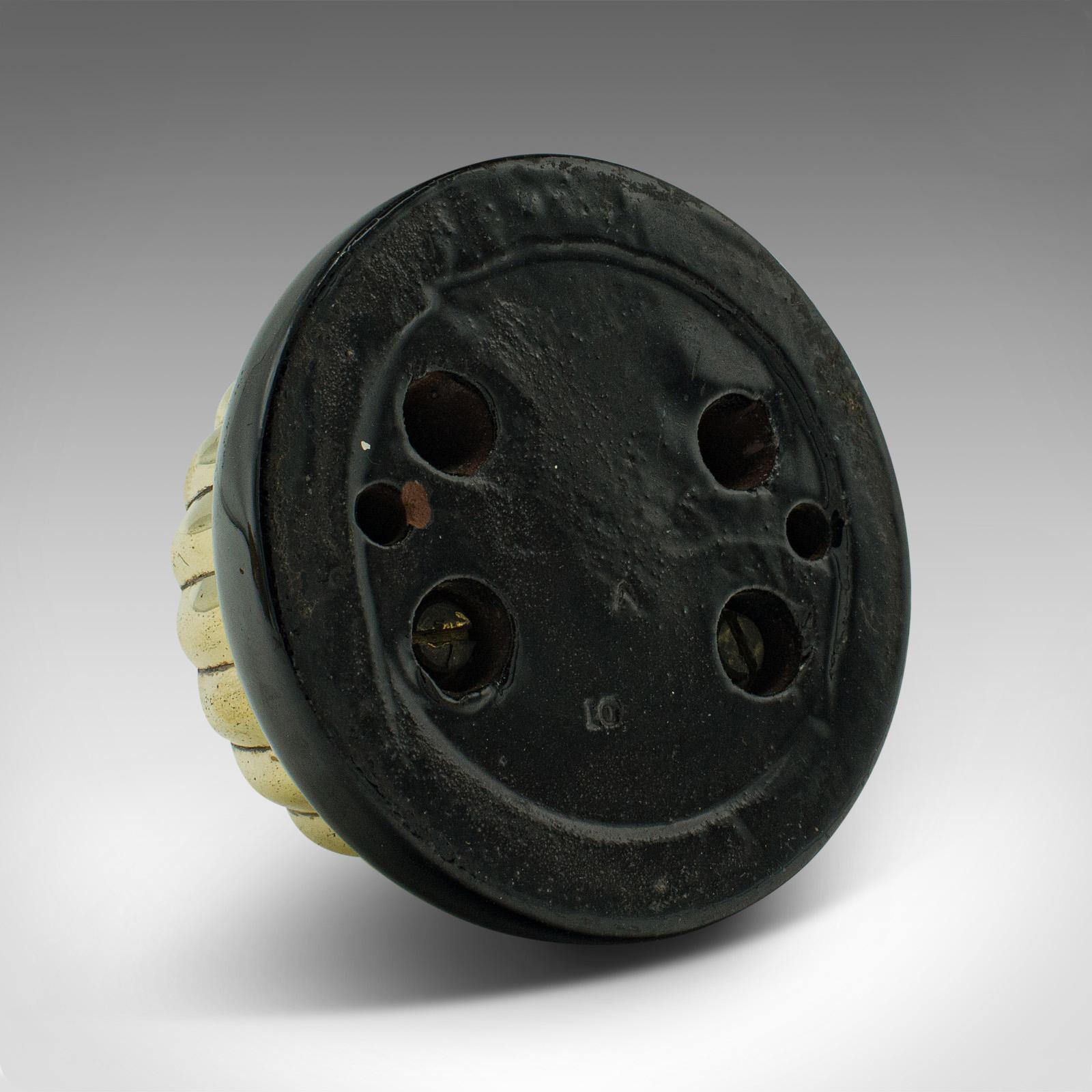 Antiker Leuchtenschalter, englisch, Messing, Bakelit, eingeschaltet, frühes 20. Jahrhundert, 1920 im Angebot 5