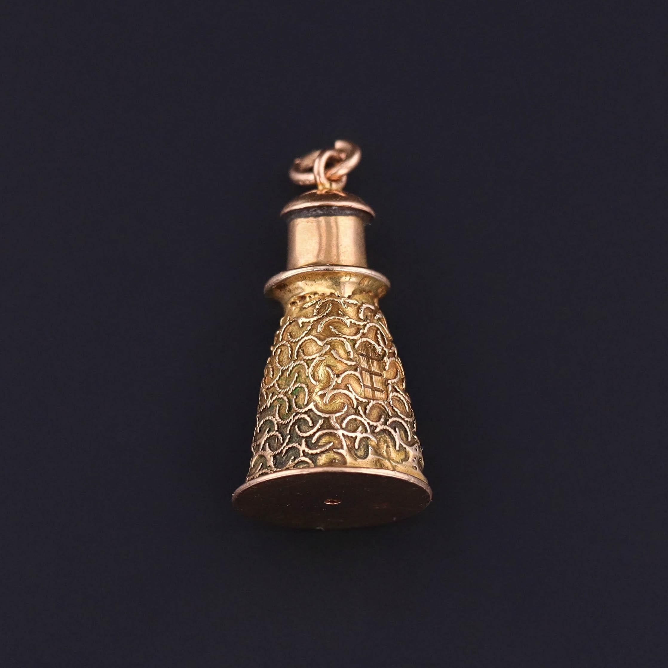 Antique Lighthouse Charm of 14k Gold In condizioni buone in vendita a Lewisburg, PA
