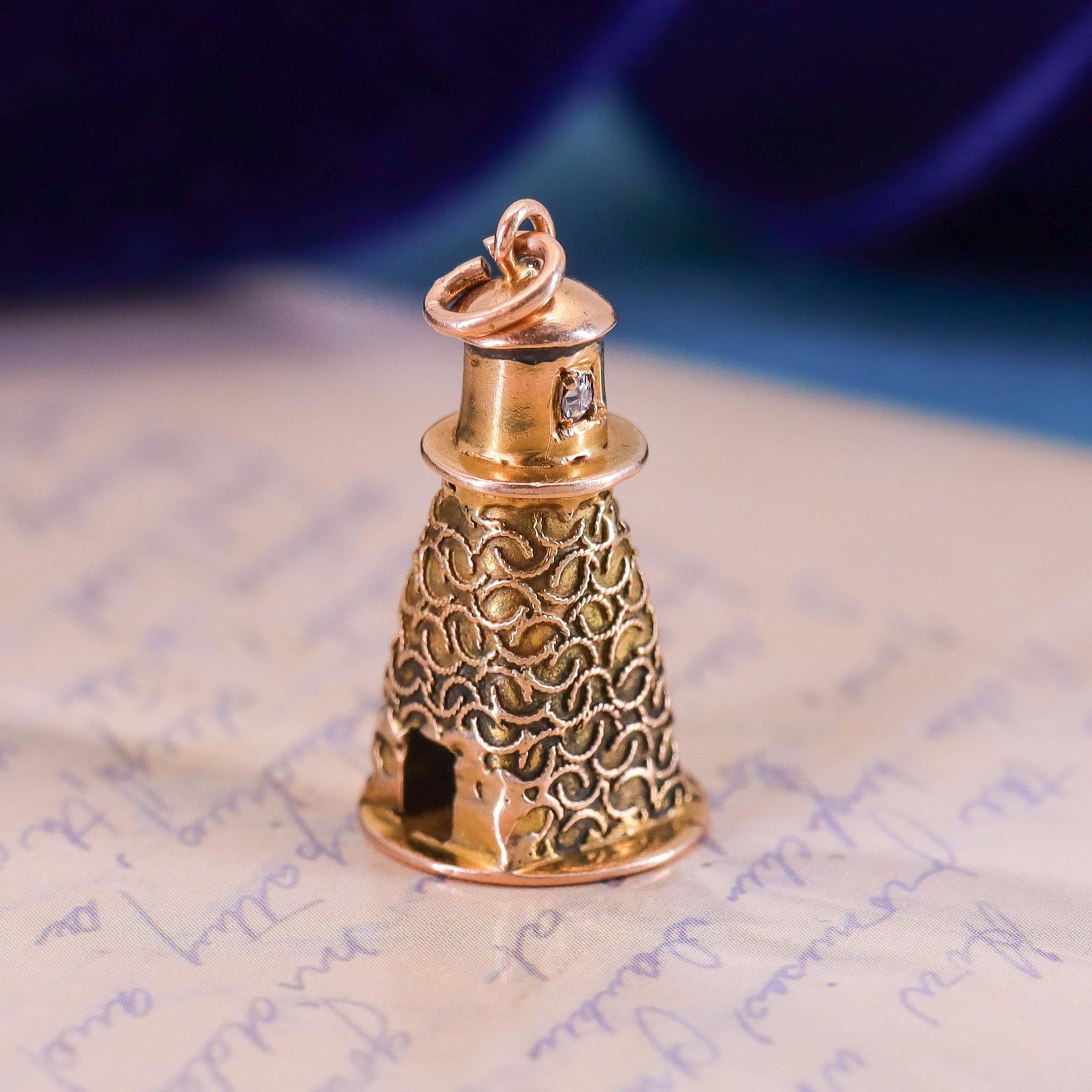 Antique Lighthouse Charm of 14k Gold in vendita 2
