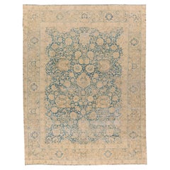 Antiker, leicht beschädigter persischer Kirman-Teppich, um 1890  9'10 x 13'