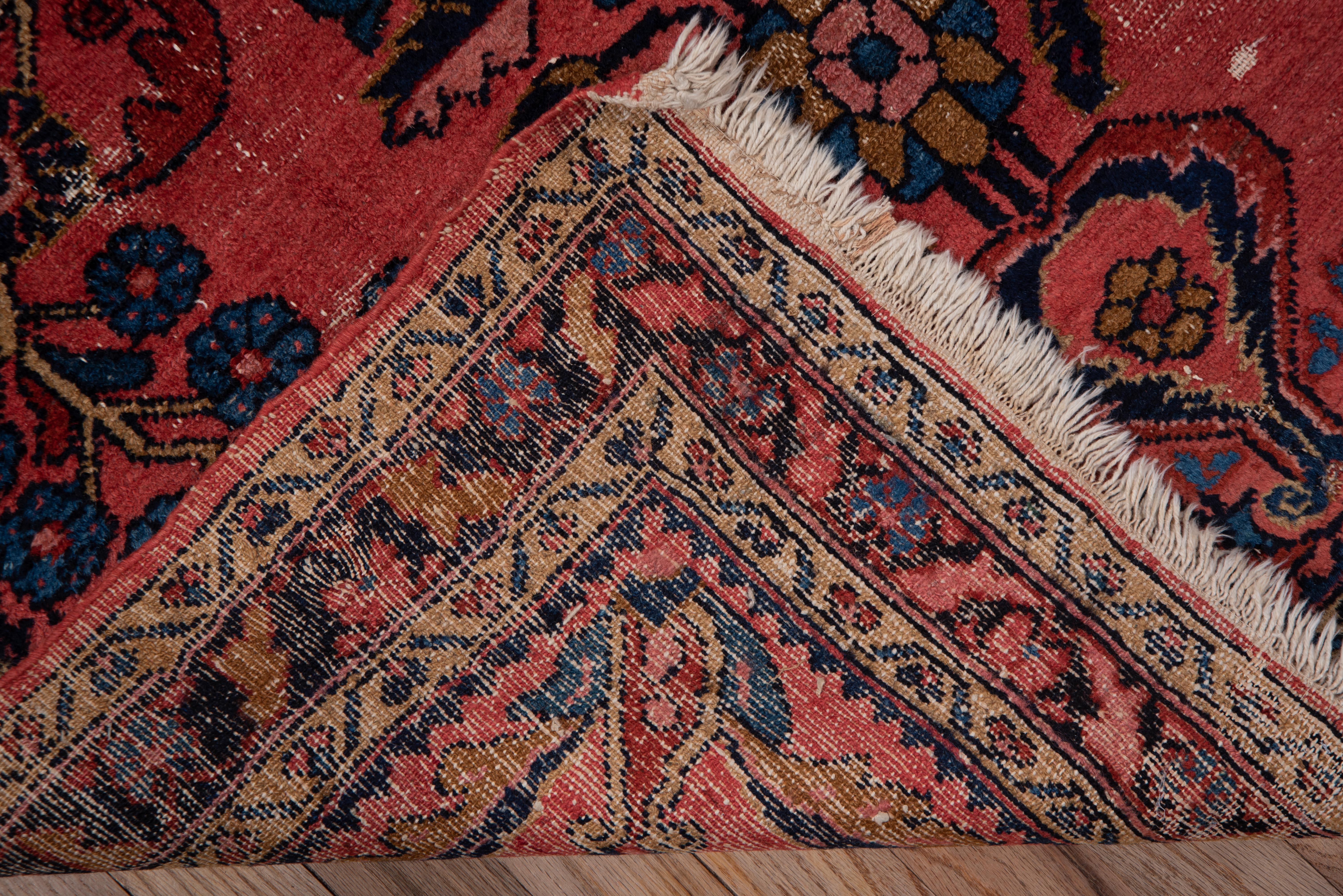 Tapis persan ancien Lilian Mat Excellent état - En vente à New York, NY