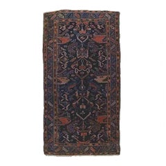 Antico tappeto di flanella persiano Lilian Sarouk con animali e fiori stilizzati C1920