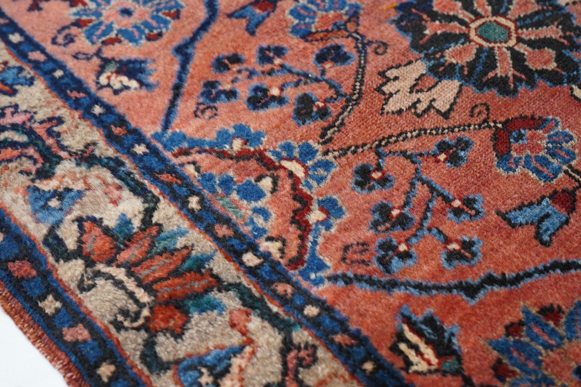 Antique Lilihan Rug In Excellent Condition For Sale In New York, NY