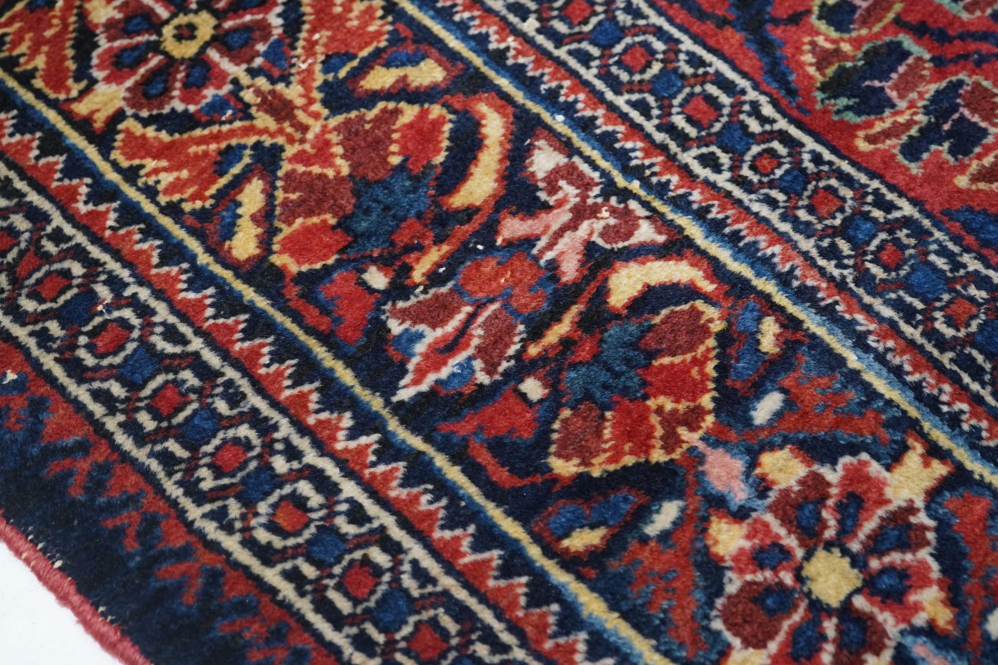 Early 20th Century Antique Lillihan Rug For Sale