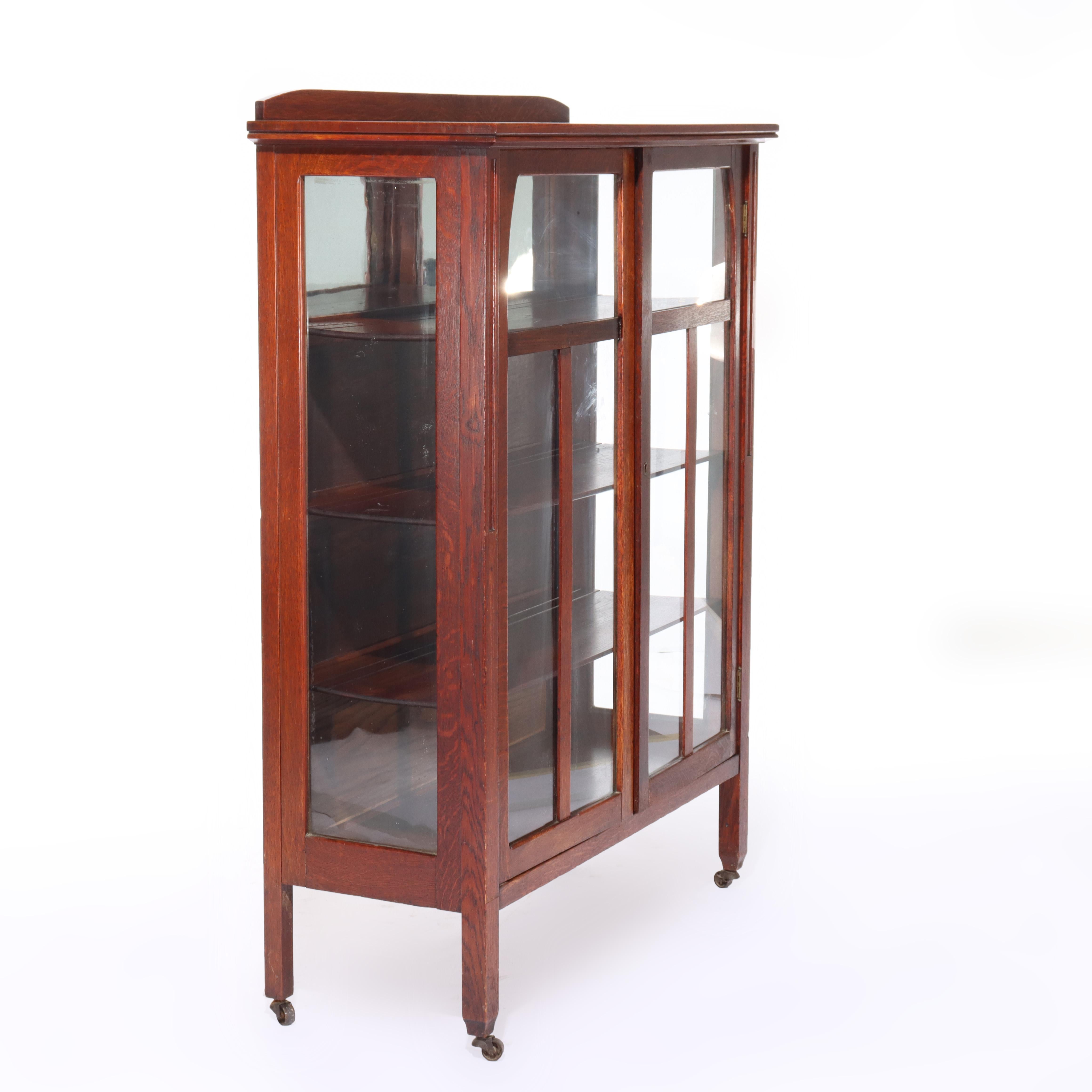 Antike Limbert School Arts & Crafts Eiche 2-türige China Cabinet c1920 (Arts and Crafts) im Angebot