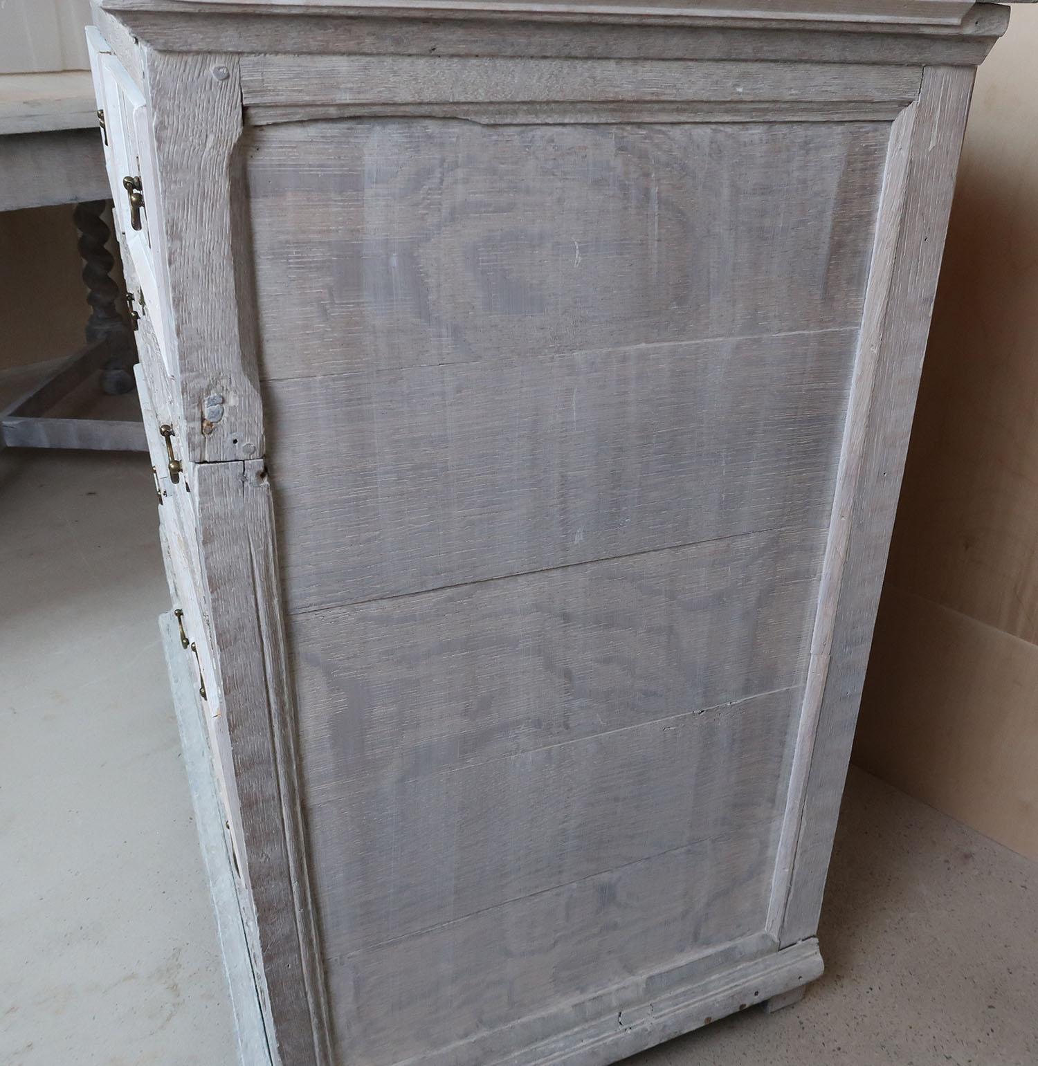 Antique Limed Oak Chest of Drawers with Geometric Moulding In Good Condition For Sale In St Annes, Lancashire