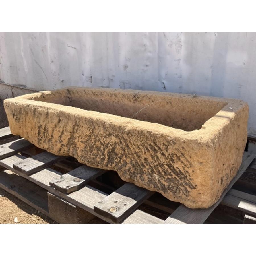 Antique Limestone Basin In Distressed Condition For Sale In Scottsdale, AZ