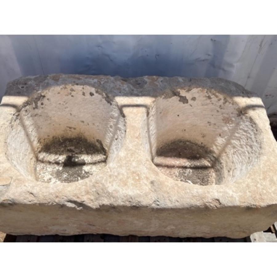 Antike Kalkstein-Wasserbecken Doppelwaschbecken im Zustand „Relativ gut“ im Angebot in Scottsdale, AZ