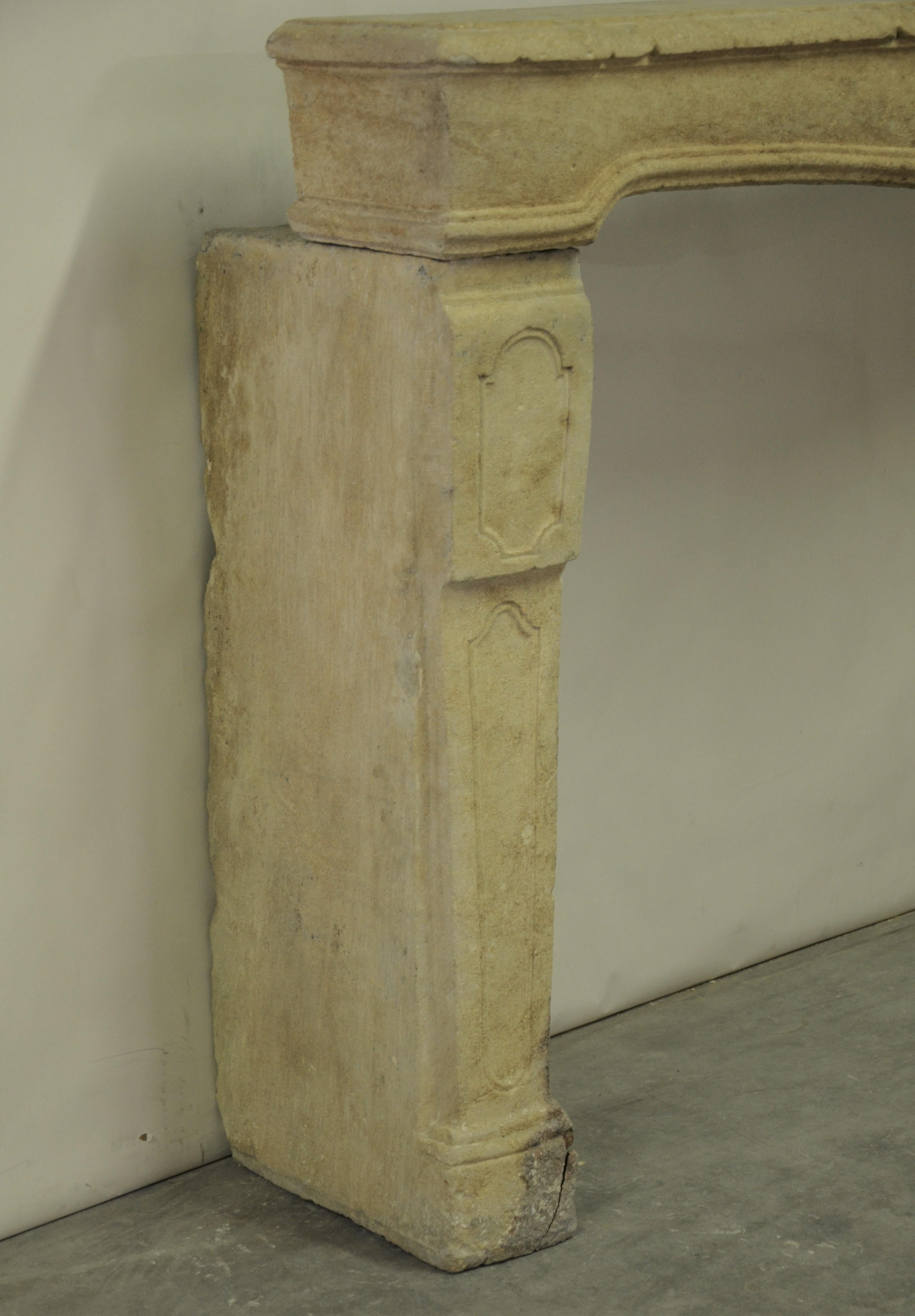 Antique Limestone Fireplace Mantel In Fair Condition For Sale In Haarlem, Noord-Holland