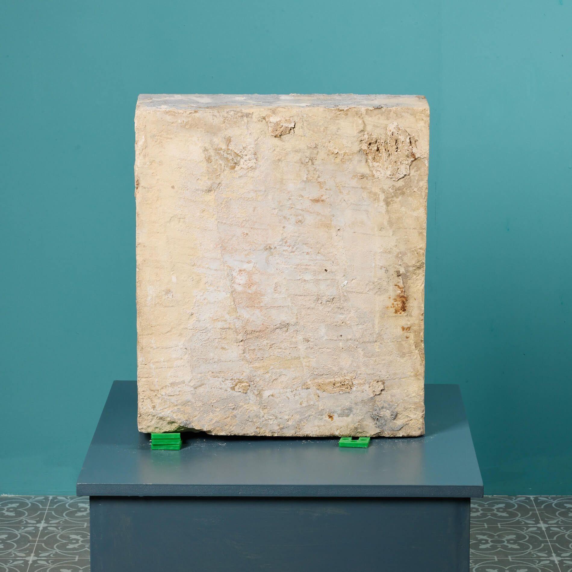 Georgien Antique crête ou plaque de lion en pierre calcaire en vente