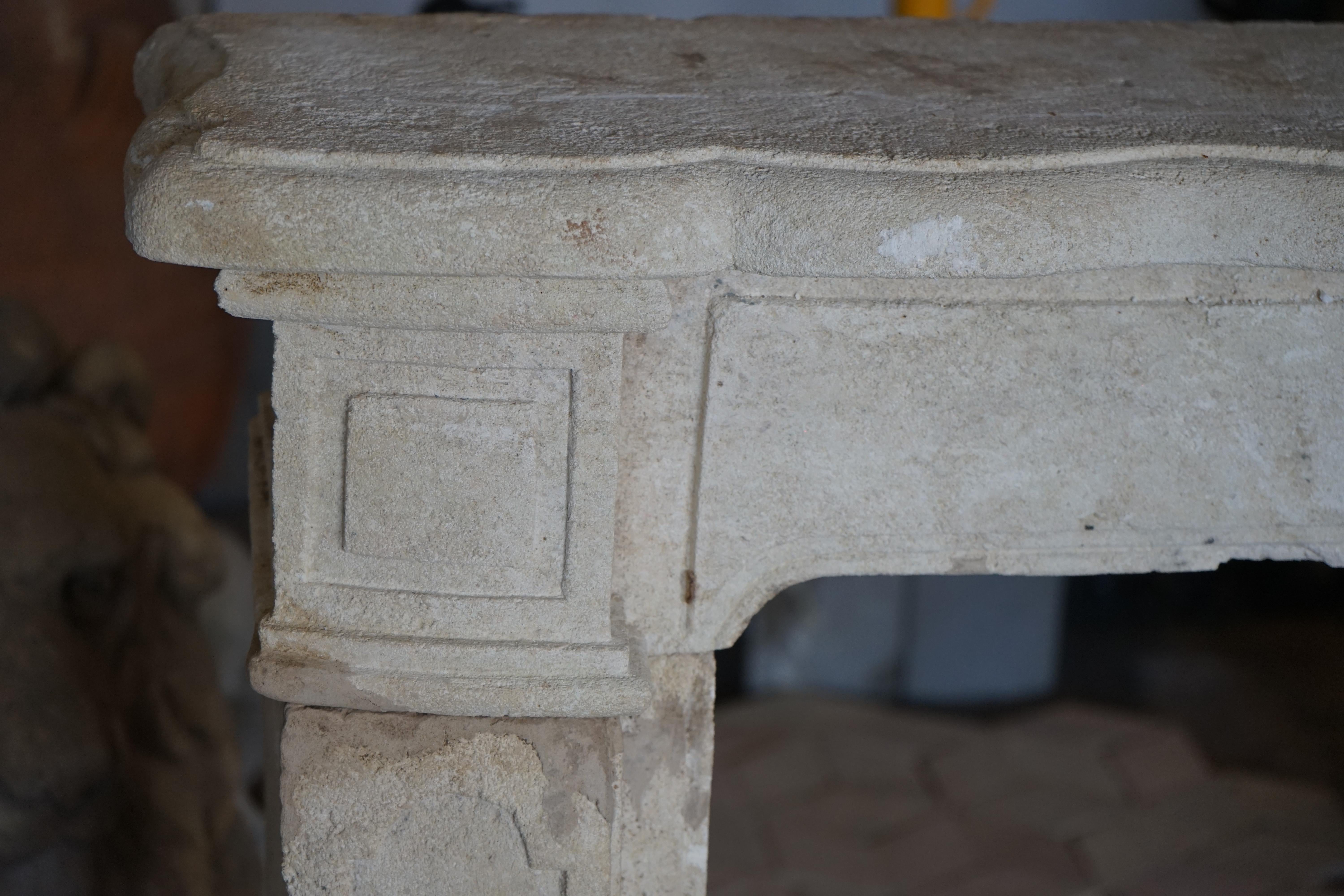 Antique Limestone Mantel In Good Condition In Dallas, TX