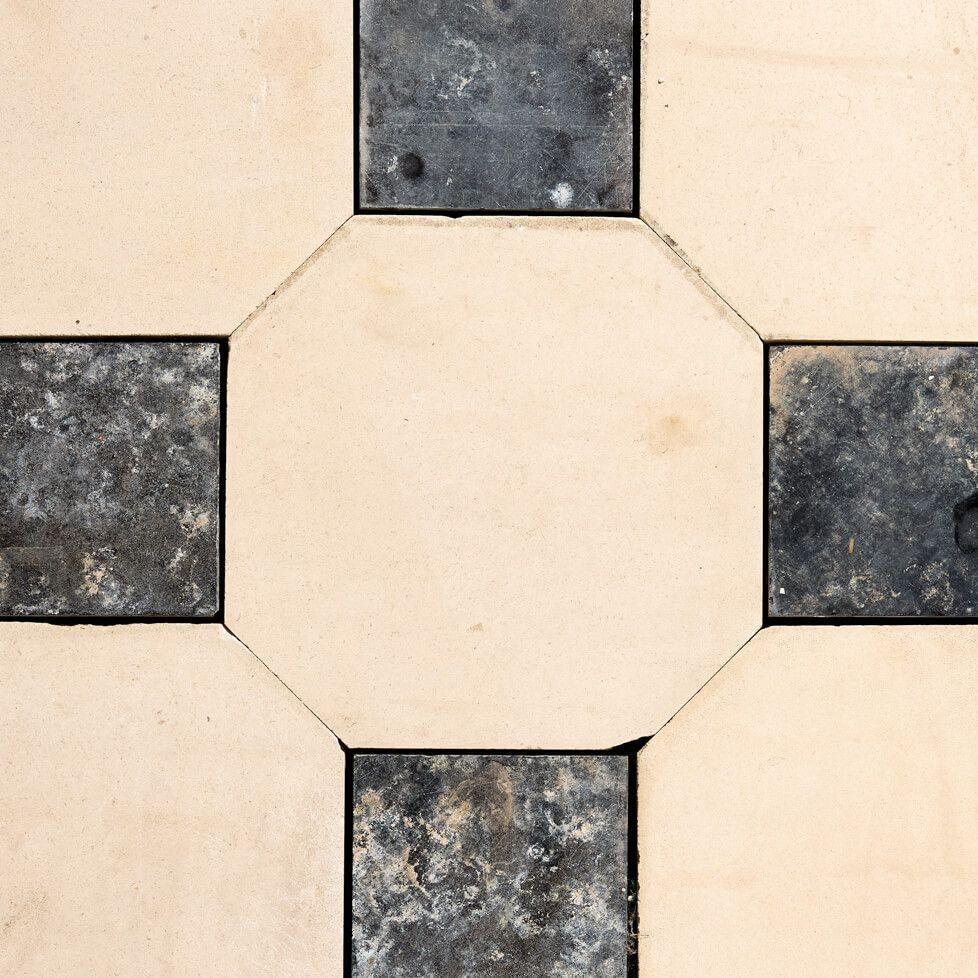 Antique Limestone & Slate Cabochon Floor Tiles 5.8m2 (62.4 ft2) In Fair Condition In Wormelow, Herefordshire