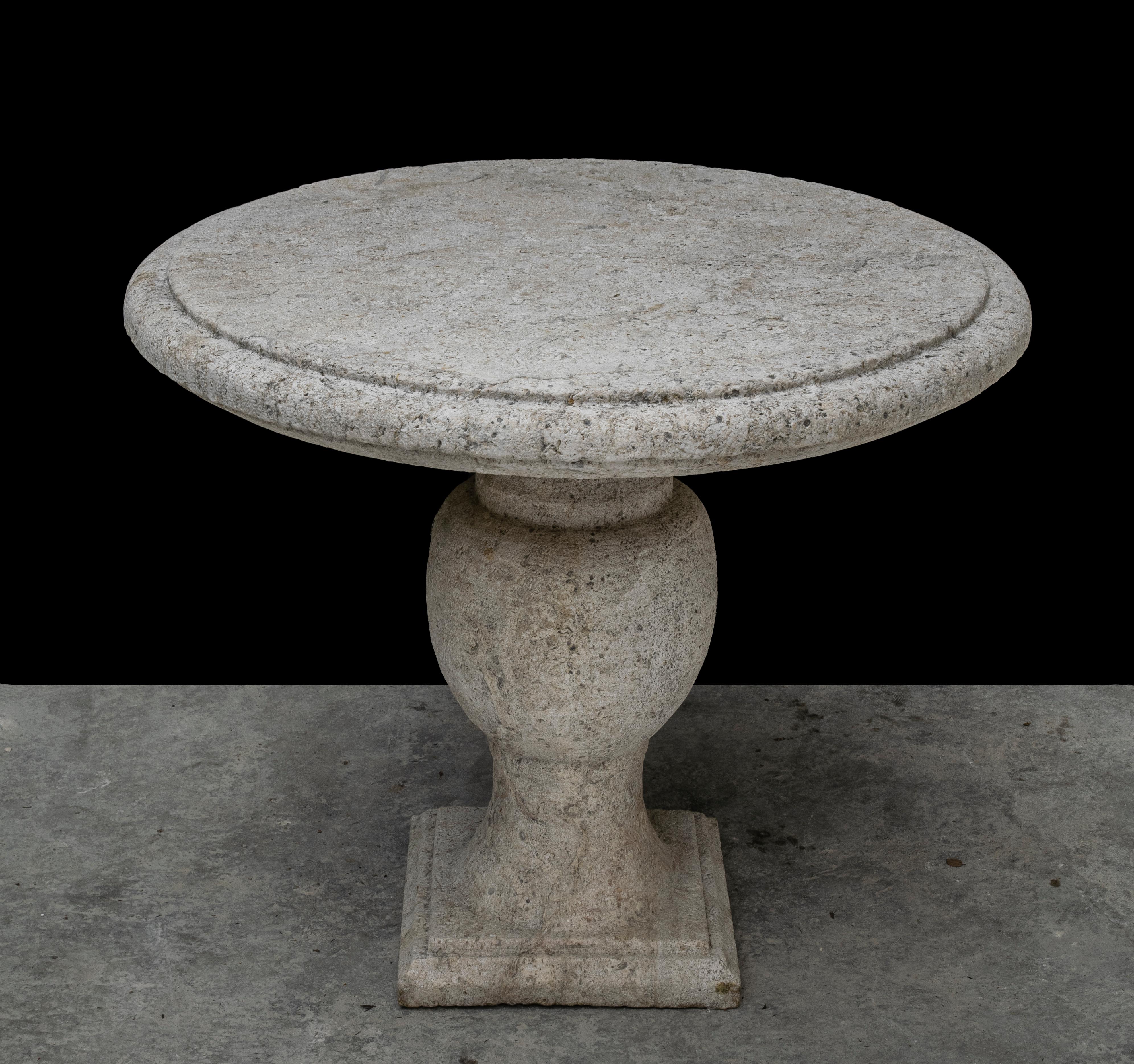 italien Table antique en pierre calcaire - Ancienne table en pierre en vente