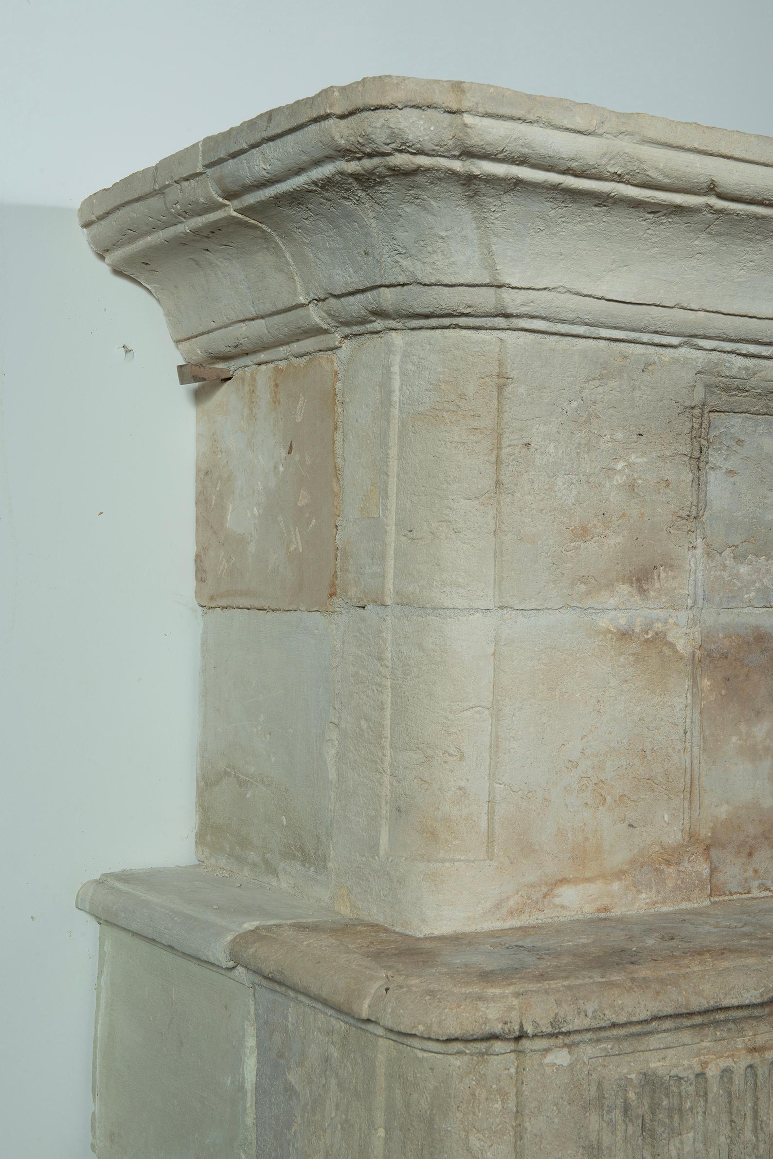 Antike Kalkstein Trumeau Kamin Kaminsims im Angebot 8