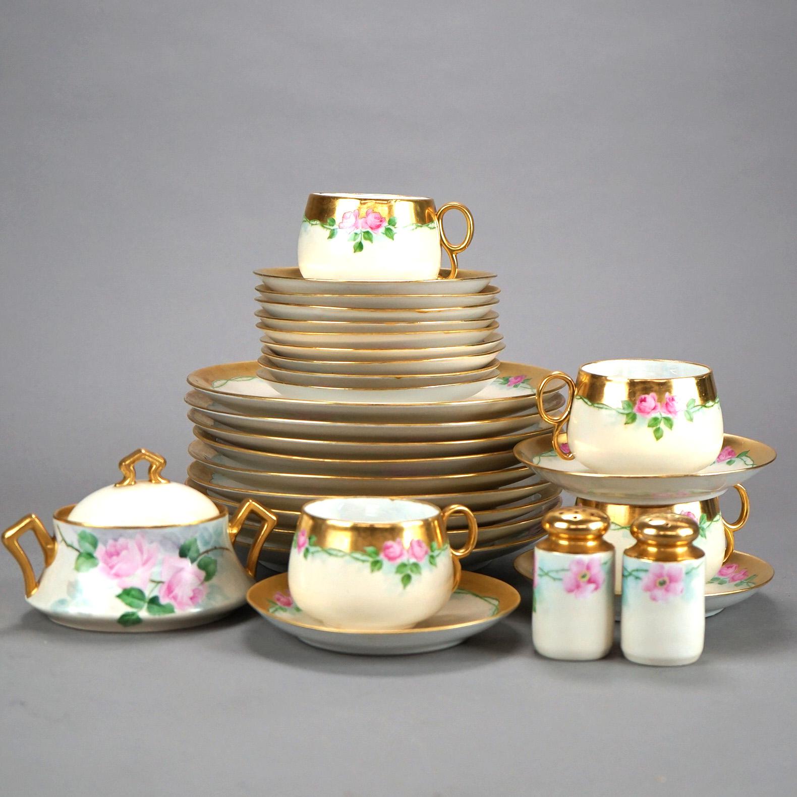Antiguo Juego de Té de Porcelana Limoges de 28 Piezas Pintado a Mano y Dorado Rosa Rosa C1900 en Bueno estado para la venta en Big Flats, NY