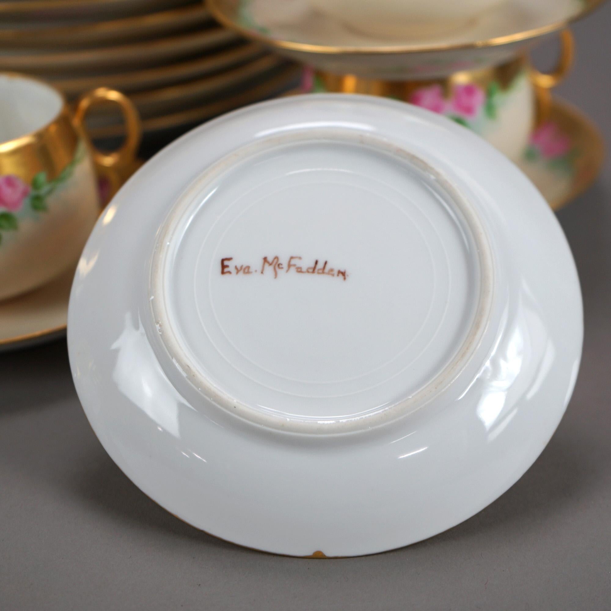 Antiguo Juego de Té de Porcelana Limoges de 28 Piezas Pintado a Mano y Dorado Rosa Rosa C1900 en venta 2
