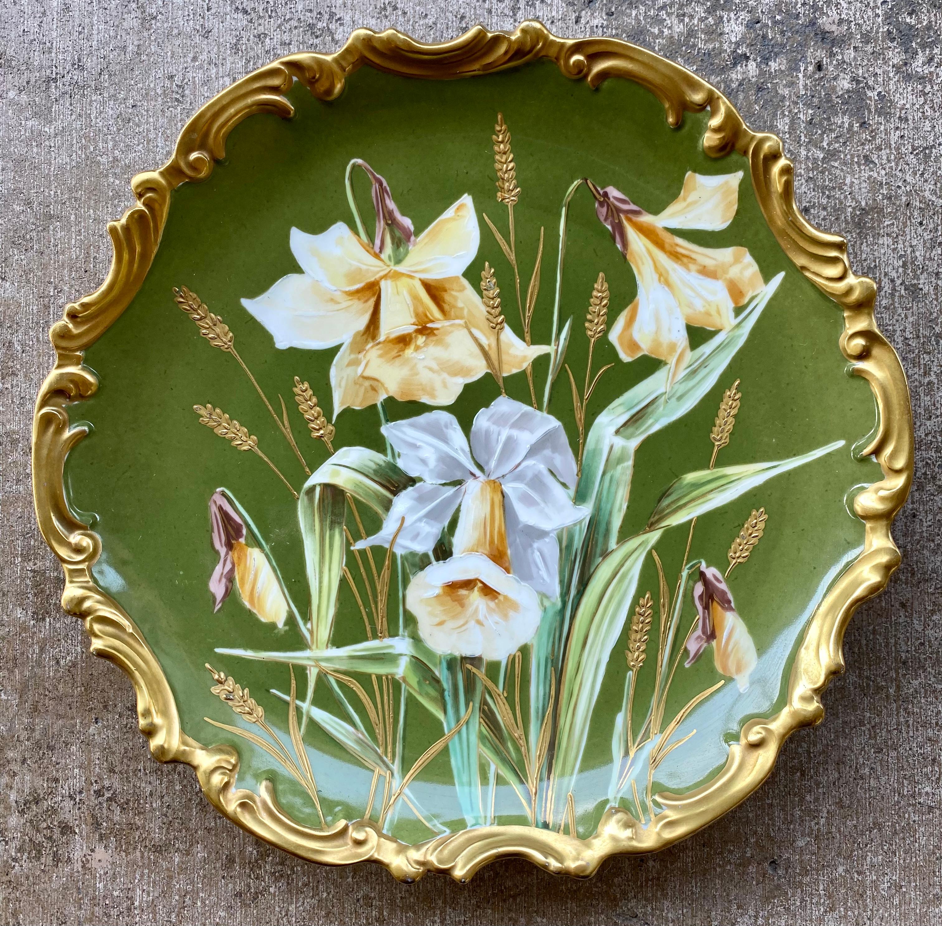  Antique Limoges France Daffodil Painting on Porcelain Cabinet or Wall Plate In Good Condition In Tustin, CA