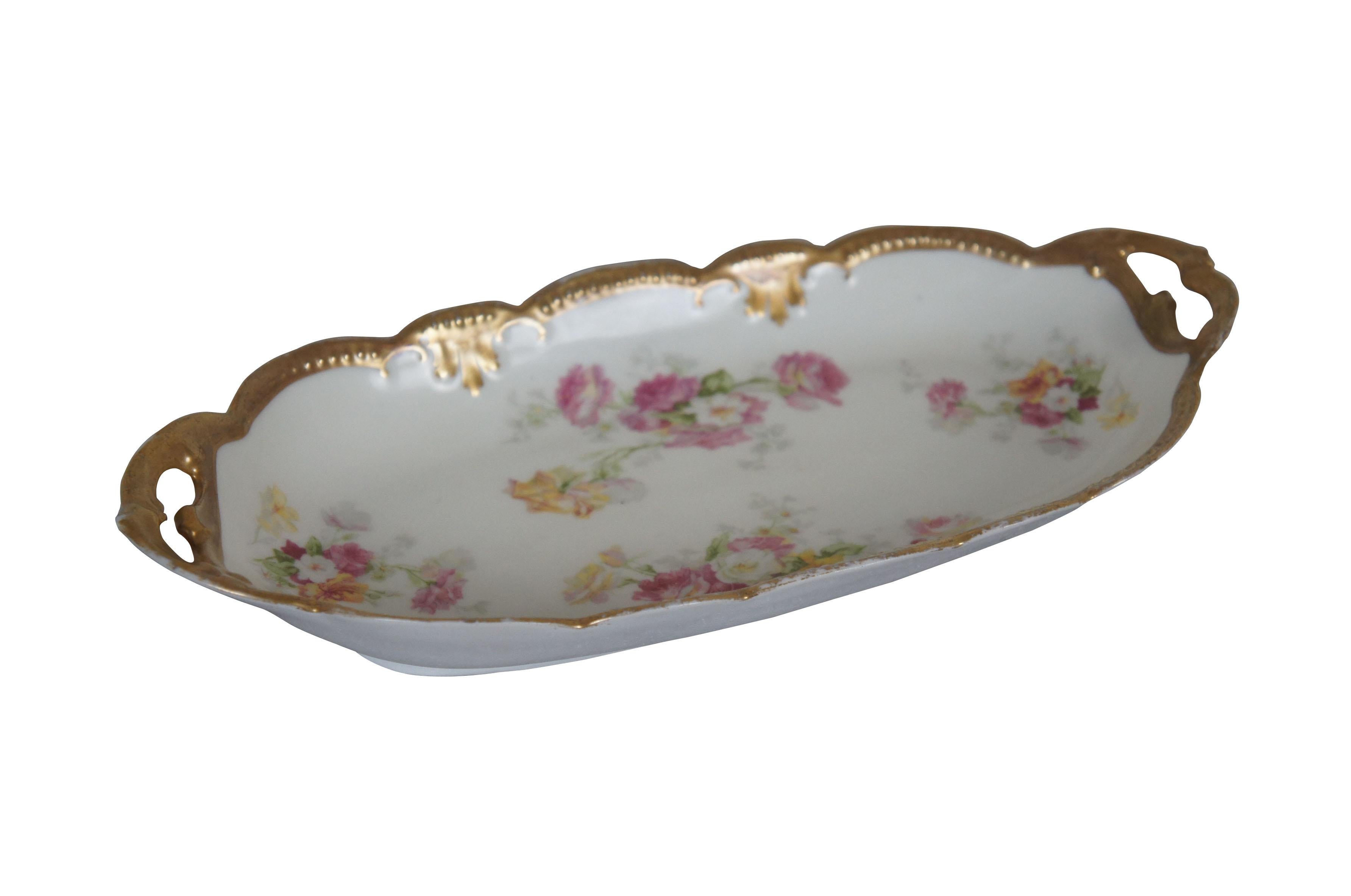 Édouardien Antique plat de toilette ovale festonné de fleurs de Limoges France 13 po.