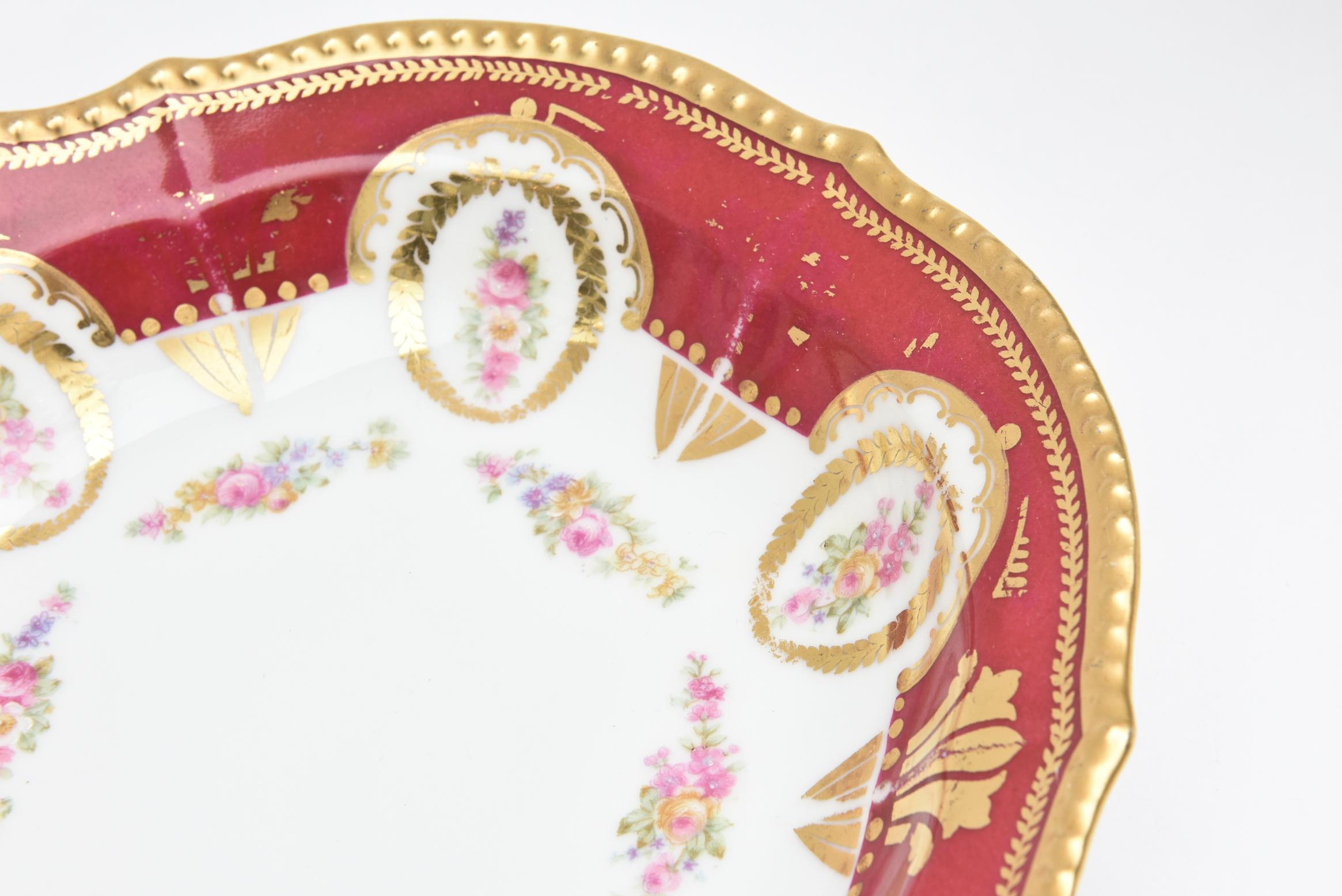 Antike Suppenschalen aus Limoges, Frankreich, auffällige Farbe und handbemalte Details im Angebot 2