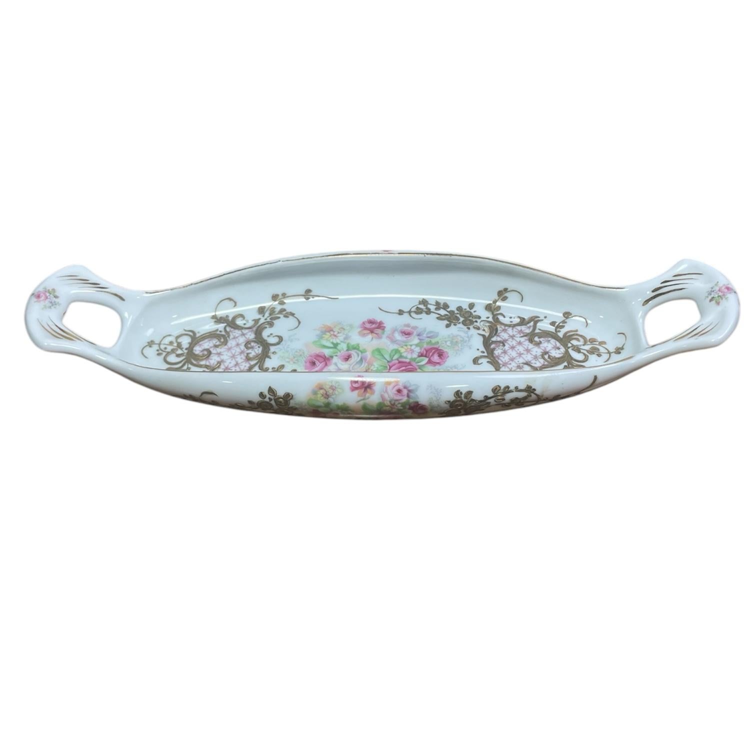 Flores rosas pintadas a mano en porcelana antigua de Limoges Giraud Rococó en venta