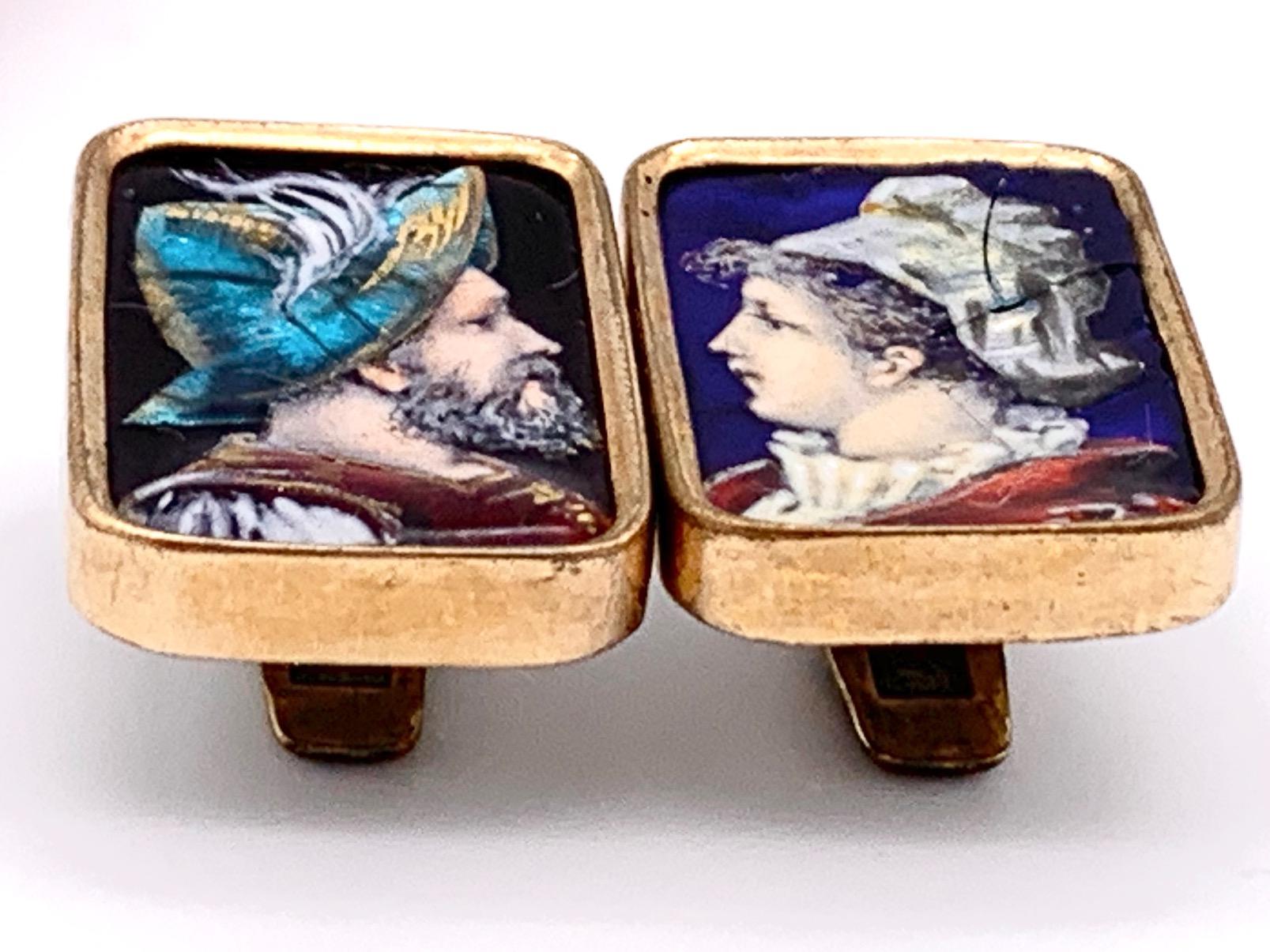 Antique Limoges Neorenaissance Enamel Soldier Beauty Buttons Cufflinks In Good Condition For Sale In Munich, Bavaria