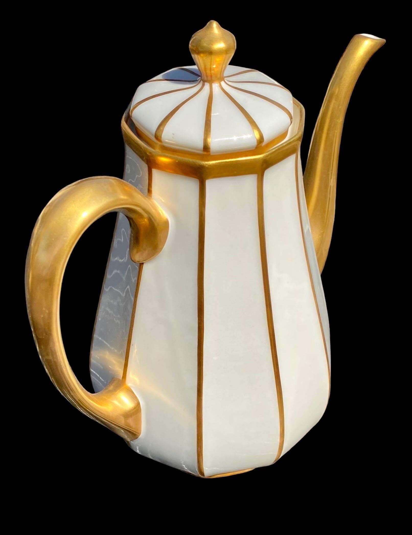 Antique Limoges Porcelain Coffee Pot In Good Condition In New Orleans, LA