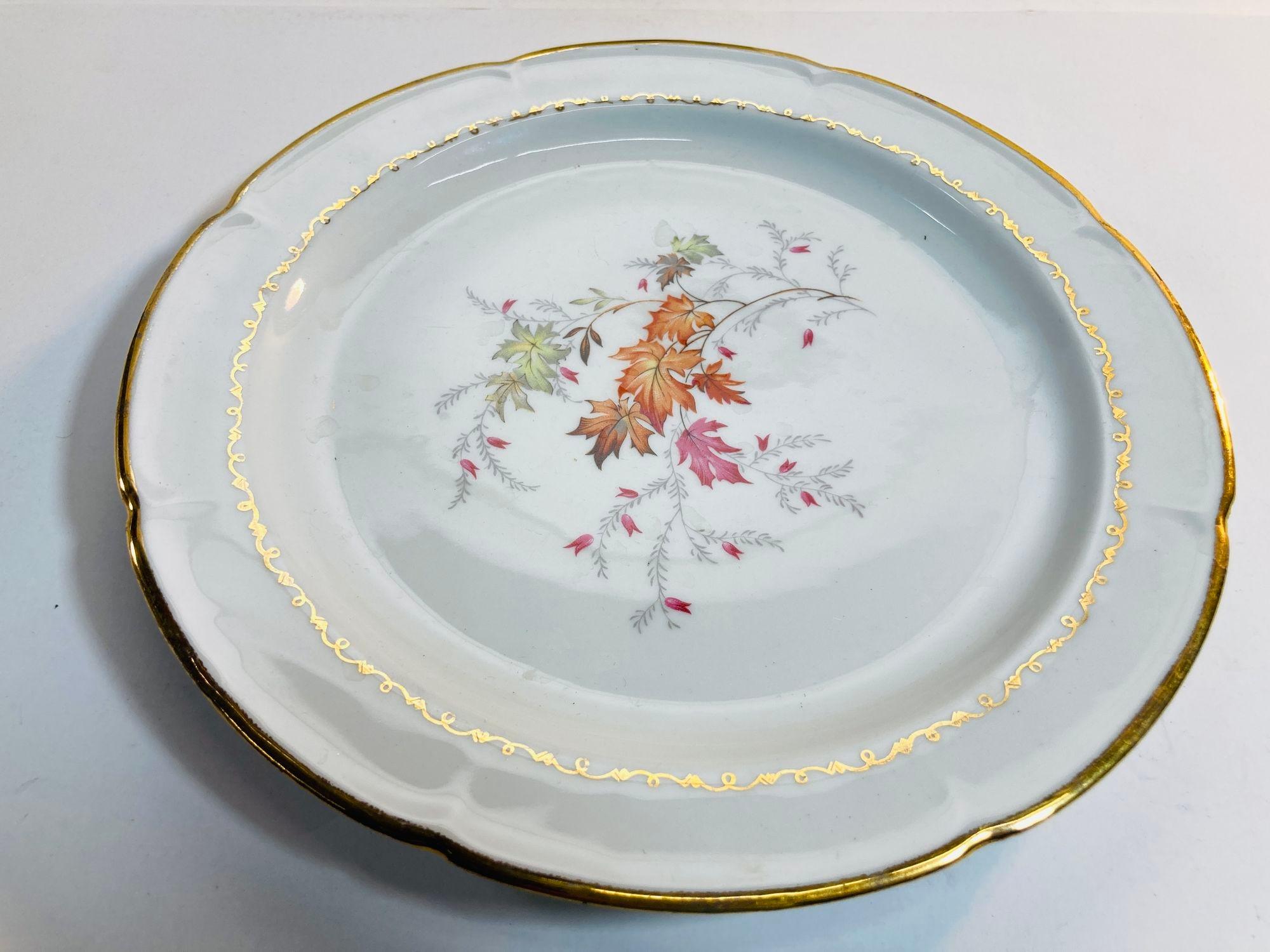Antiguo Plato de Porcelana de Limoges Coleccionable Hecho a Mano en Francia Años 40 en venta 4