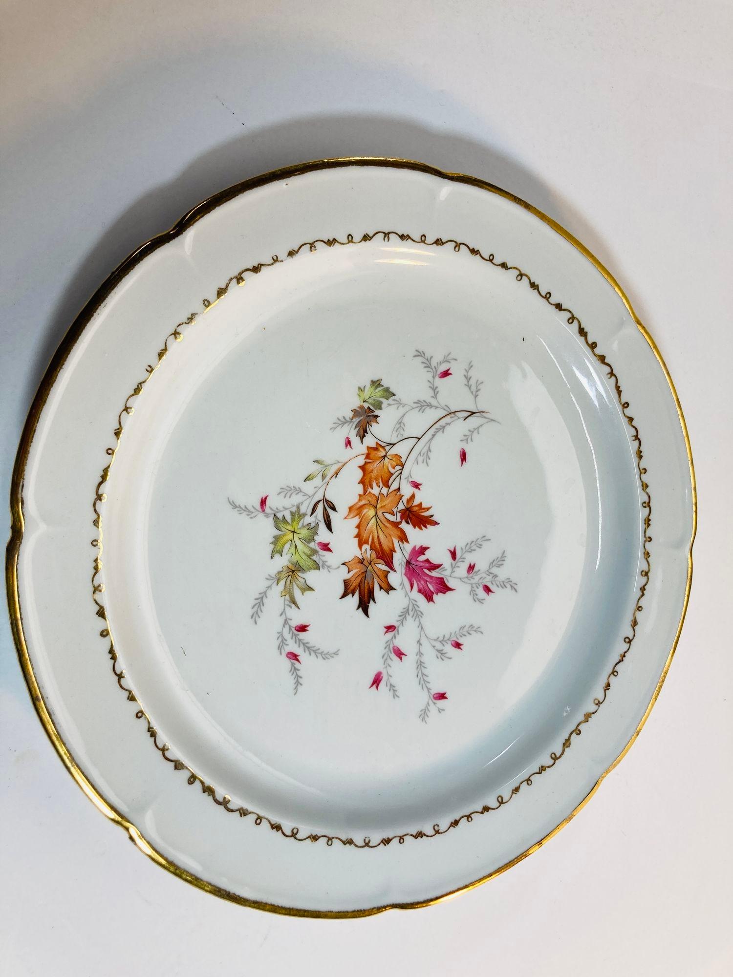 Antiguo Plato de Porcelana de Limoges Coleccionable Hecho a Mano en Francia Años 40 siglo XX en venta