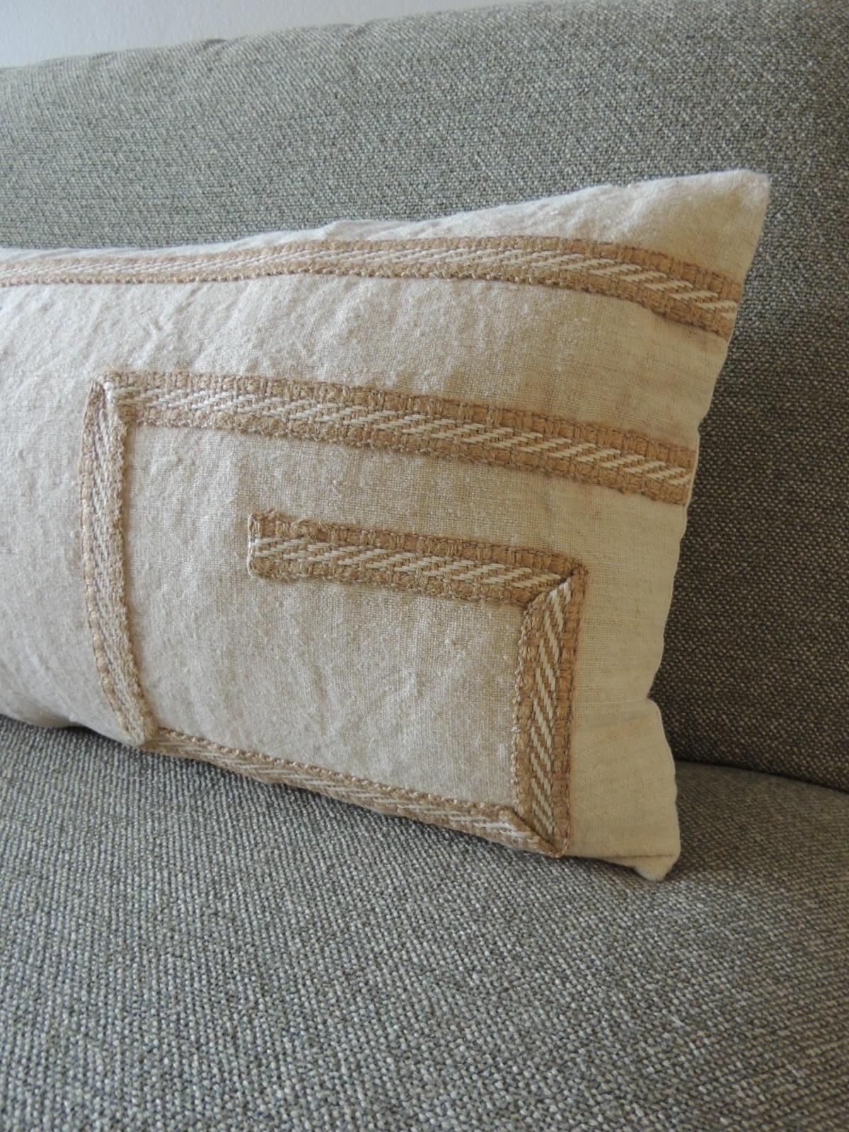 Antique linen decorative bolster pillow with vintage jute trim.
Greek key pattern,
Natural cotton backing.
Decorative pillow handcrafted and designed in the USA.
Closure by stitch (no zipper closure) with custom made pillow insert.
Size: 13