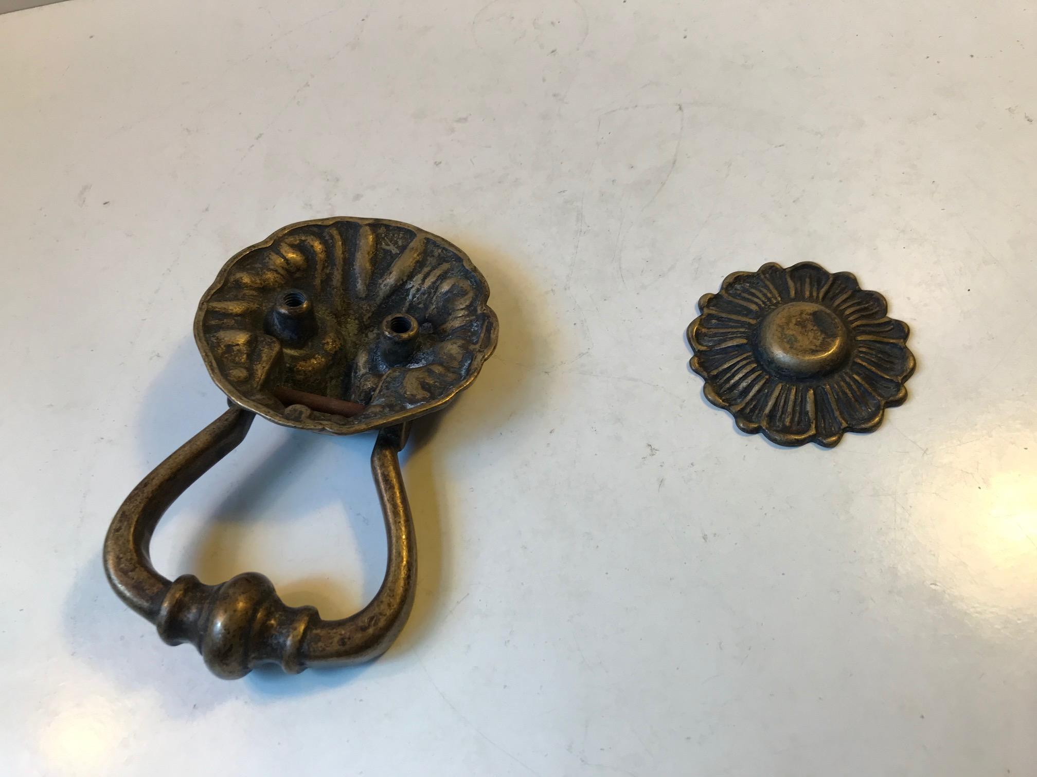 Antique Lion Door Knocker in Brass 3