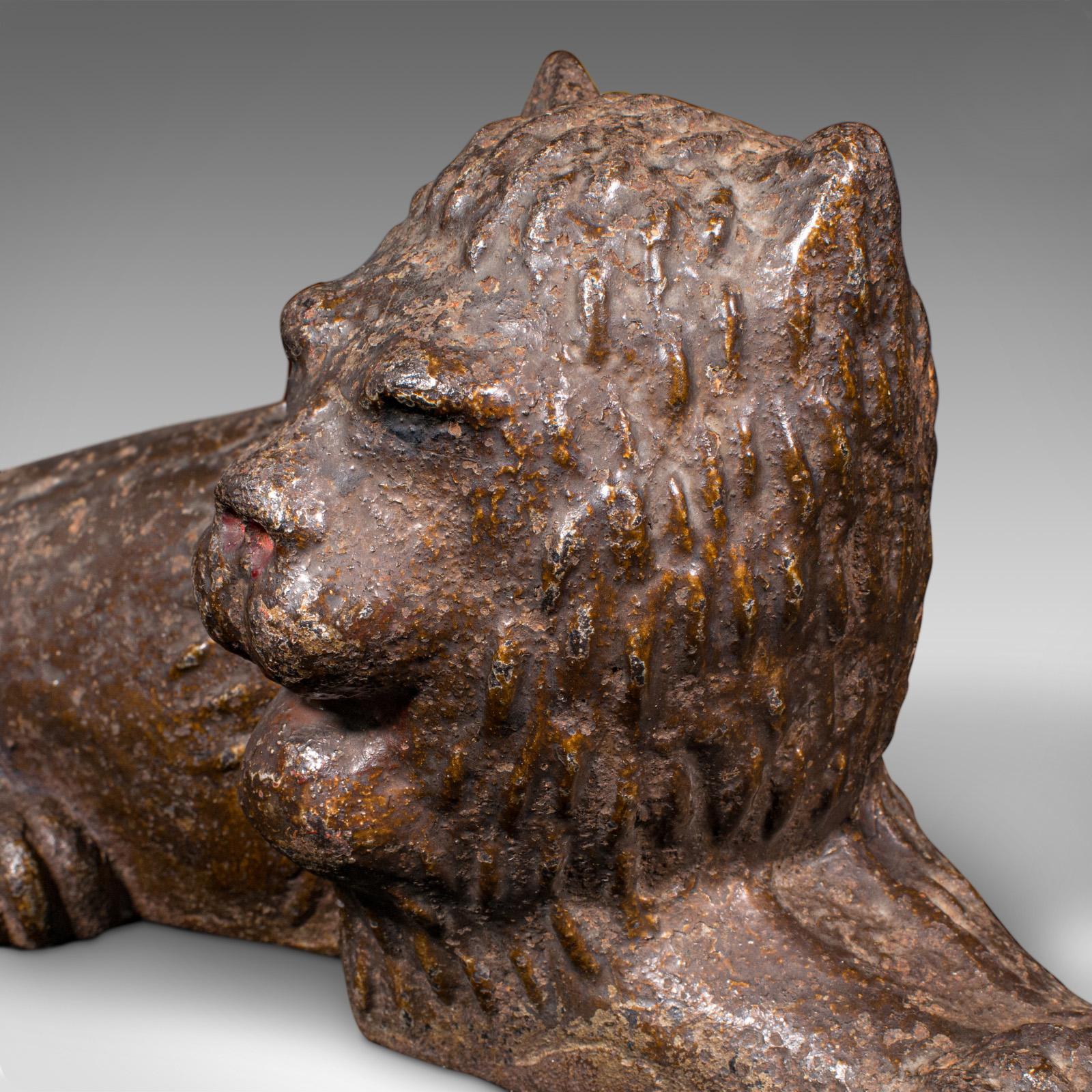 Antiker Löwen-Türstopper, englischer figurativer gusseiserner Türbehälter, viktorianisch, 1850 im Angebot 2