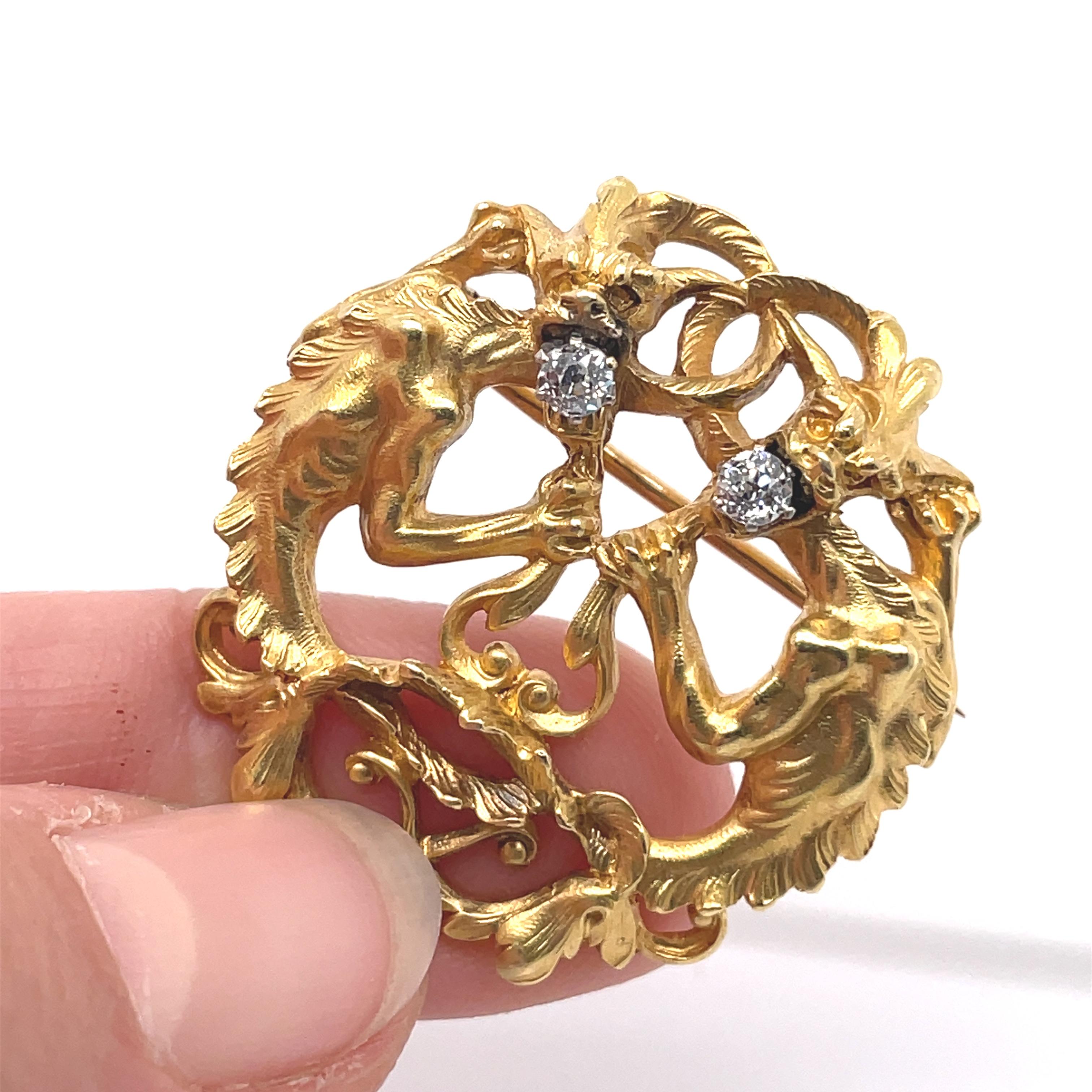 Women's or Men's Antique Lion Gargoyle Brooch, 18K Yellow gold, 0.2CT Old Mine Diamonds brooch For Sale