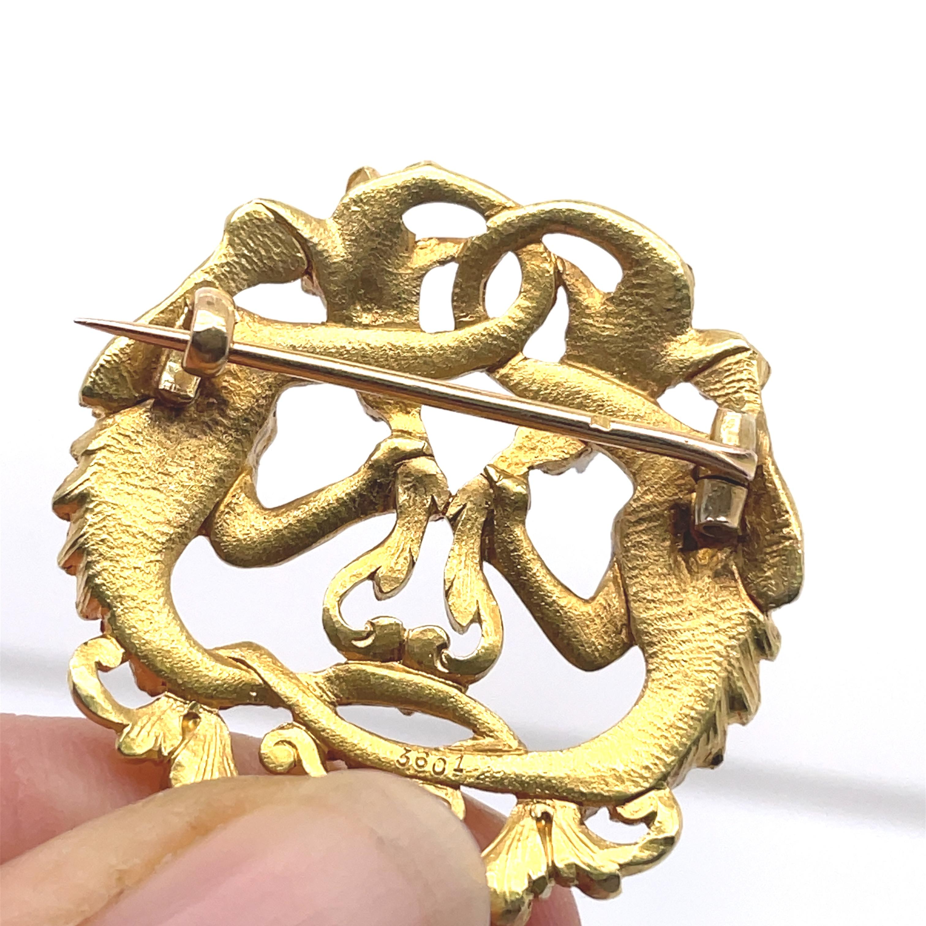 Antique Lion Gargoyle Brooch, 18K Yellow gold, 0.2CT Old Mine Diamonds brooch For Sale 1