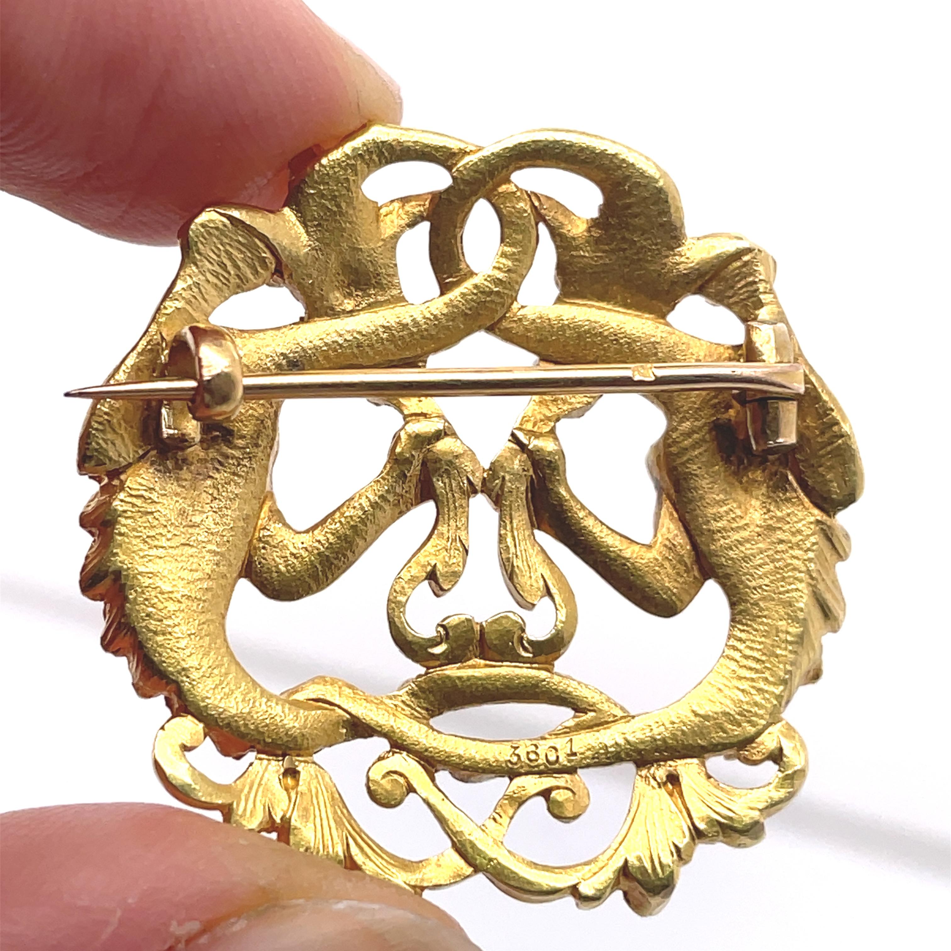 Antique Lion Gargoyle Brooch, 18K Yellow gold, 0.2CT Old Mine Diamonds brooch For Sale 2